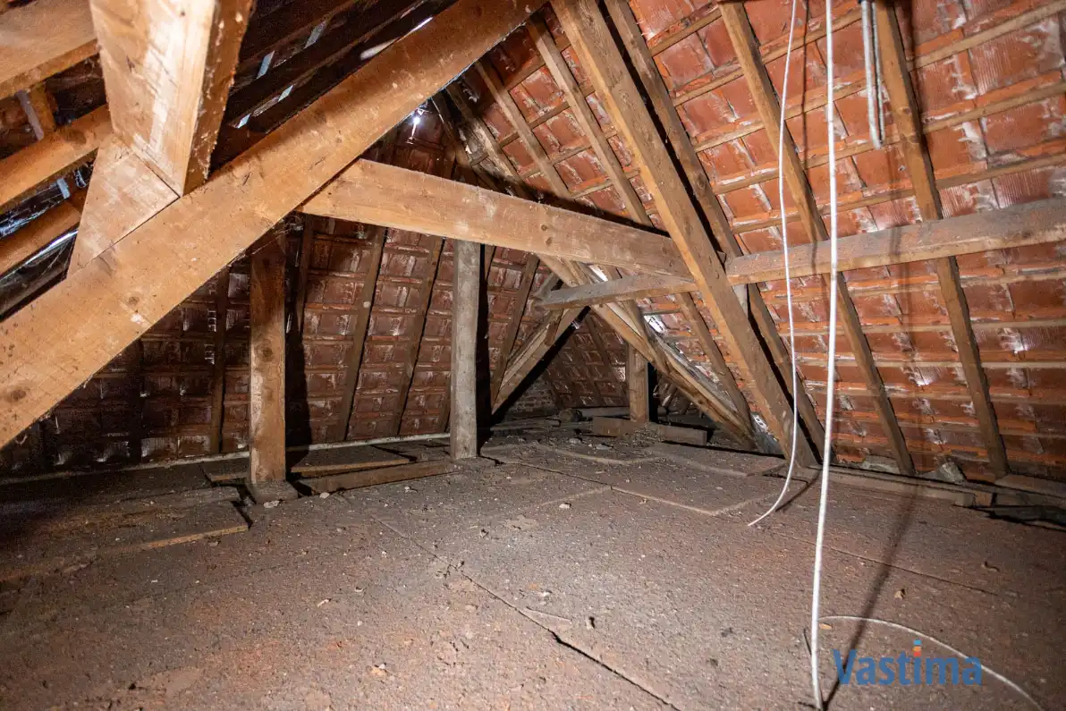 Te renoveren, halfopen woning met zuid gerichte tuin foto 20