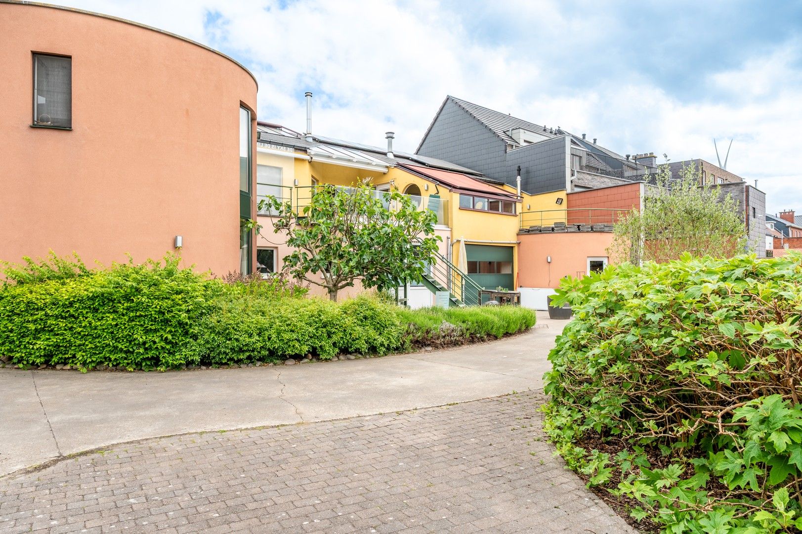 Unieke handelswoning met zwembad, atelier en zonneterras in Ruisbroek (Puurs) foto 7