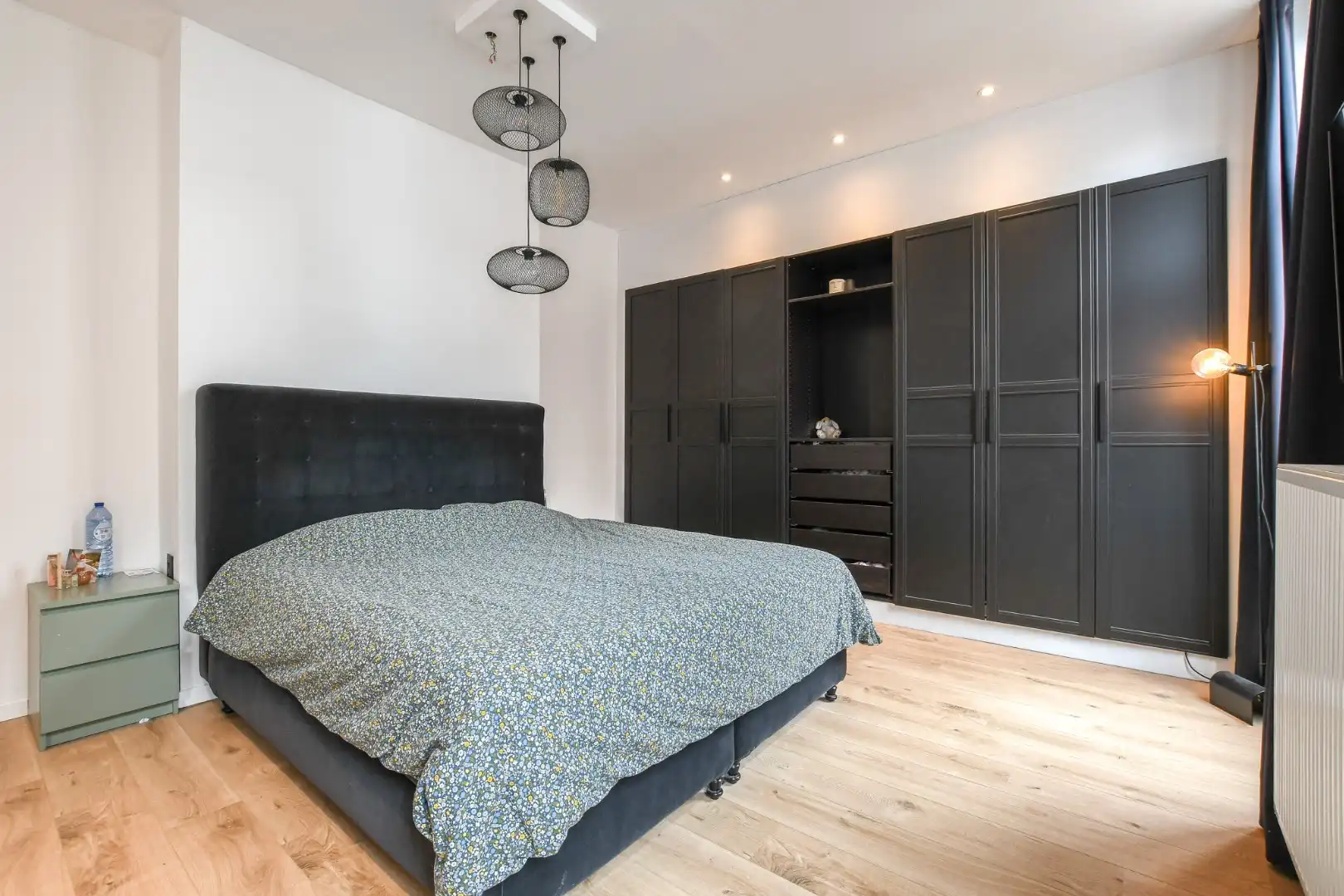 Ruim gerenoveerd herenhuis in hartje Blankenberge - vlakbij strand en zee!  foto 14