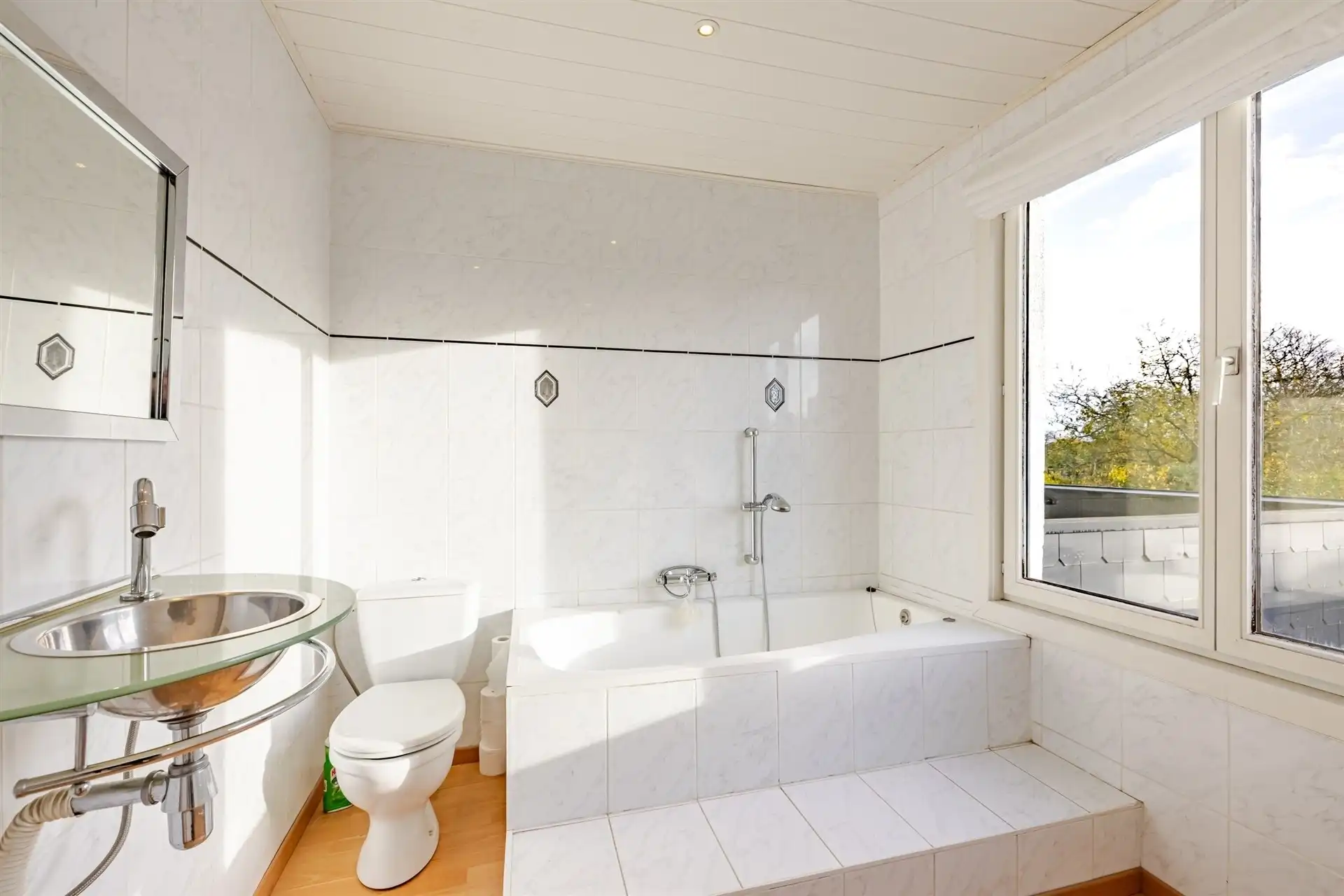 Gezellige rijwoning met uitzonderlijke grote tuin in hartje Schellebelle foto 19