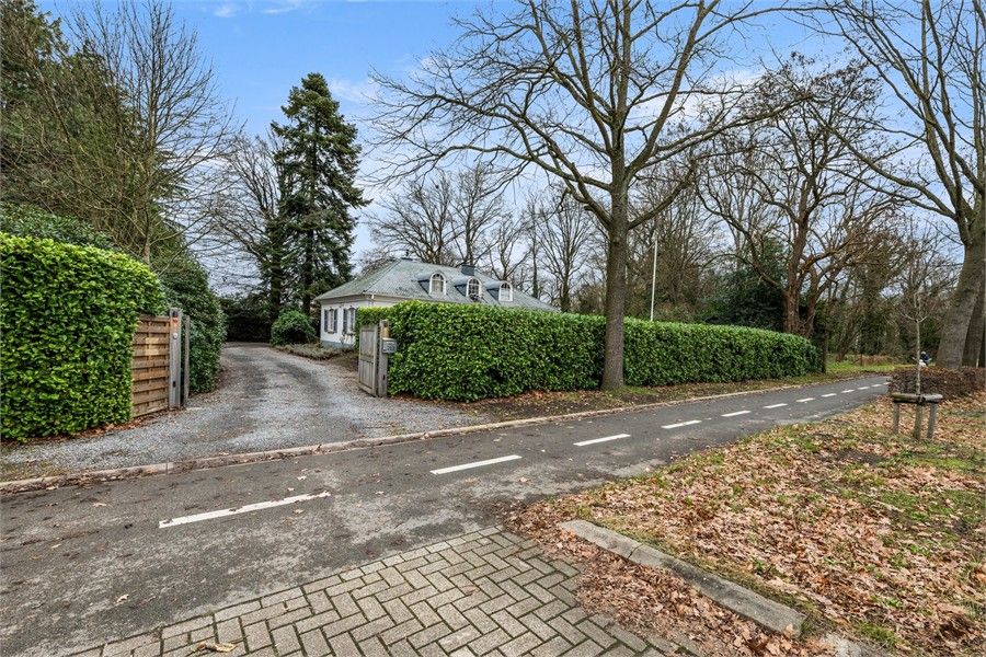 Hoofdfoto van de publicatie: STATIGE WONING MET 4 SLKS OP EEN TOPLOCATIE