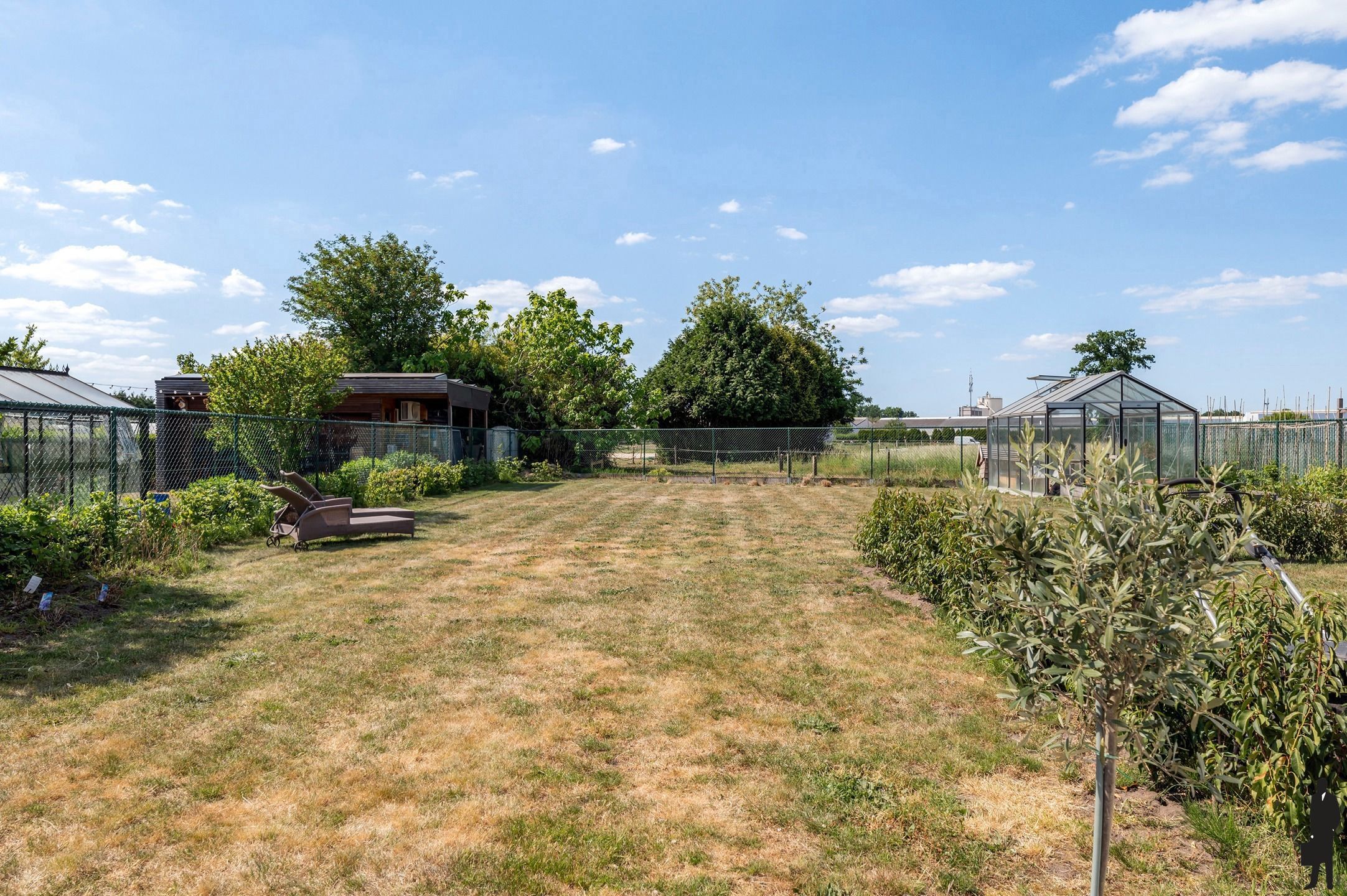 Gerenoveerd opbrengsteigendom: handelsruimte, duplex, studio foto 3