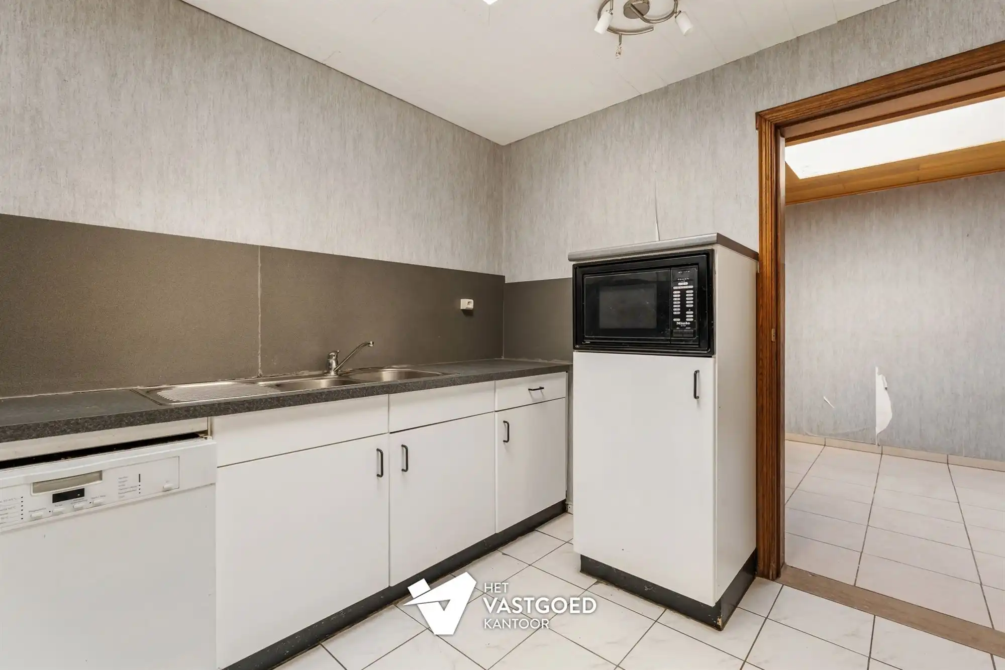 RUIME WONING MET 4 SLAAPKAMERS VLAK BIJ BERINGEN CENTRUM foto 5