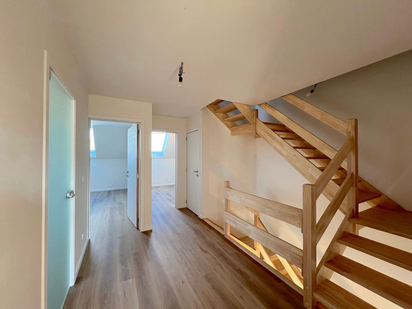 Prachtige woning met 4 slaapkamers foto 24