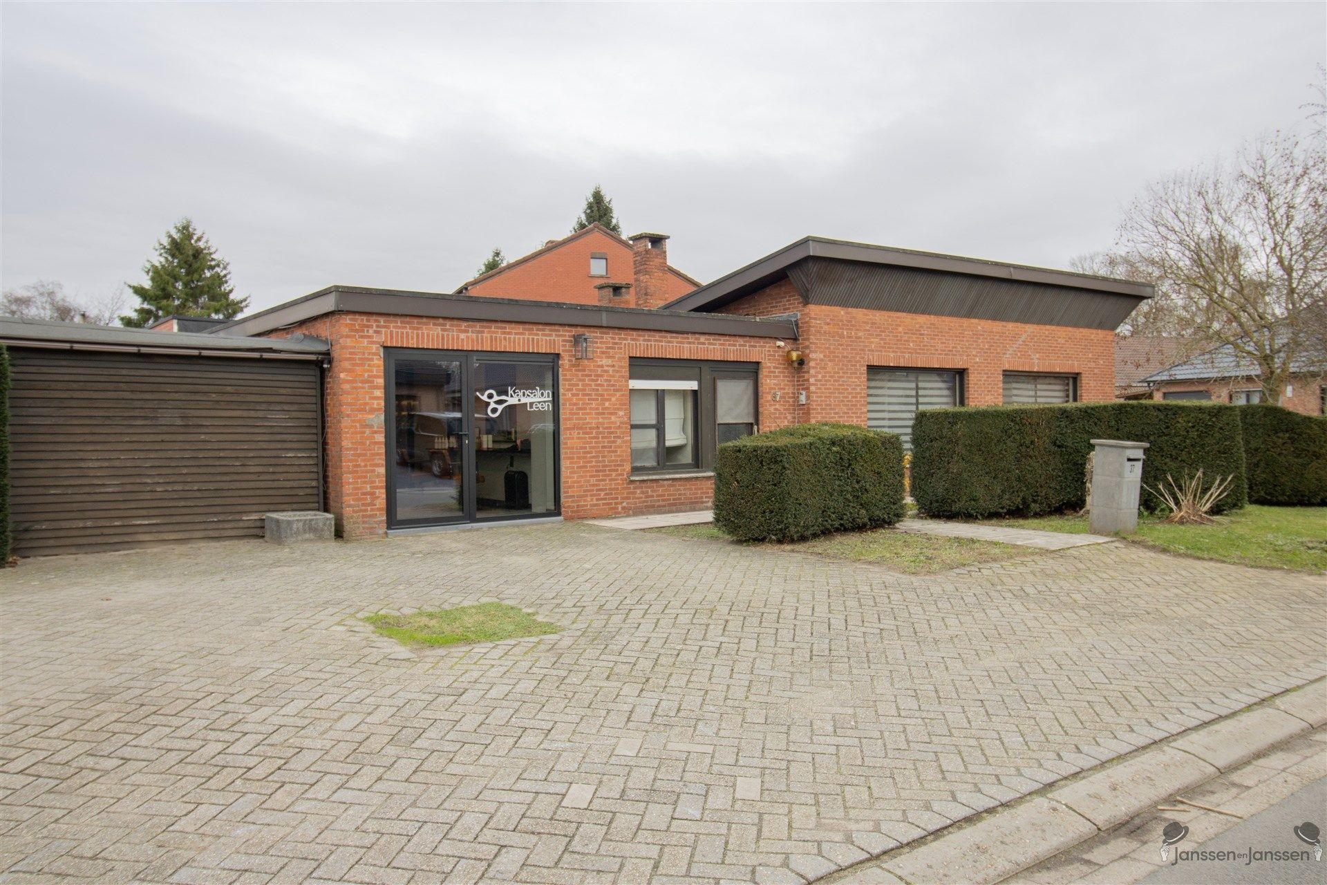 Gelijkvloerse woning met min. 3 slaapkamers en handelsruimte op 563 m² te Pulderbos. foto 16