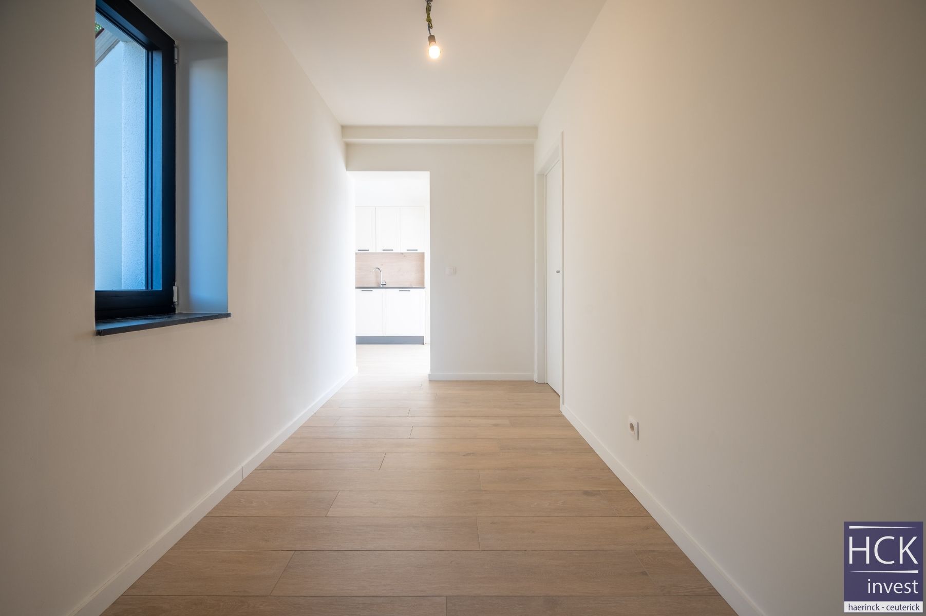 KRUISHOUTEM - Gerenoveerde en instapklare woning met 4 SLPK! foto 7