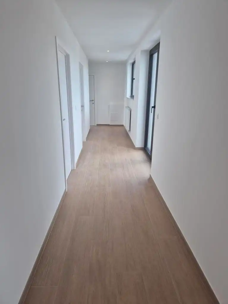 Nieuwbouw penthouse met 3 slpks, terras en kelder foto 6