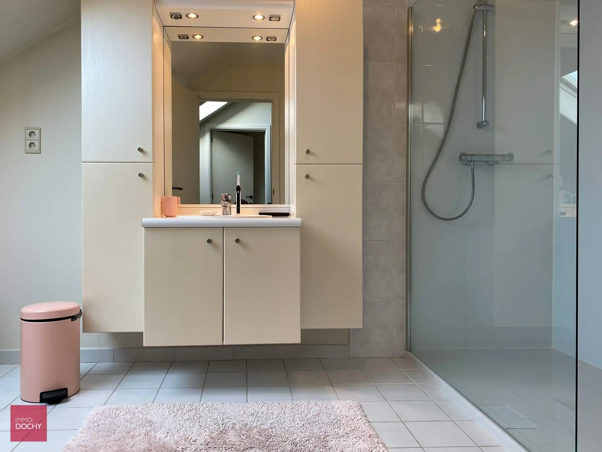 Heel verzorgde en goed gelegen woning | Bieststraat foto 7