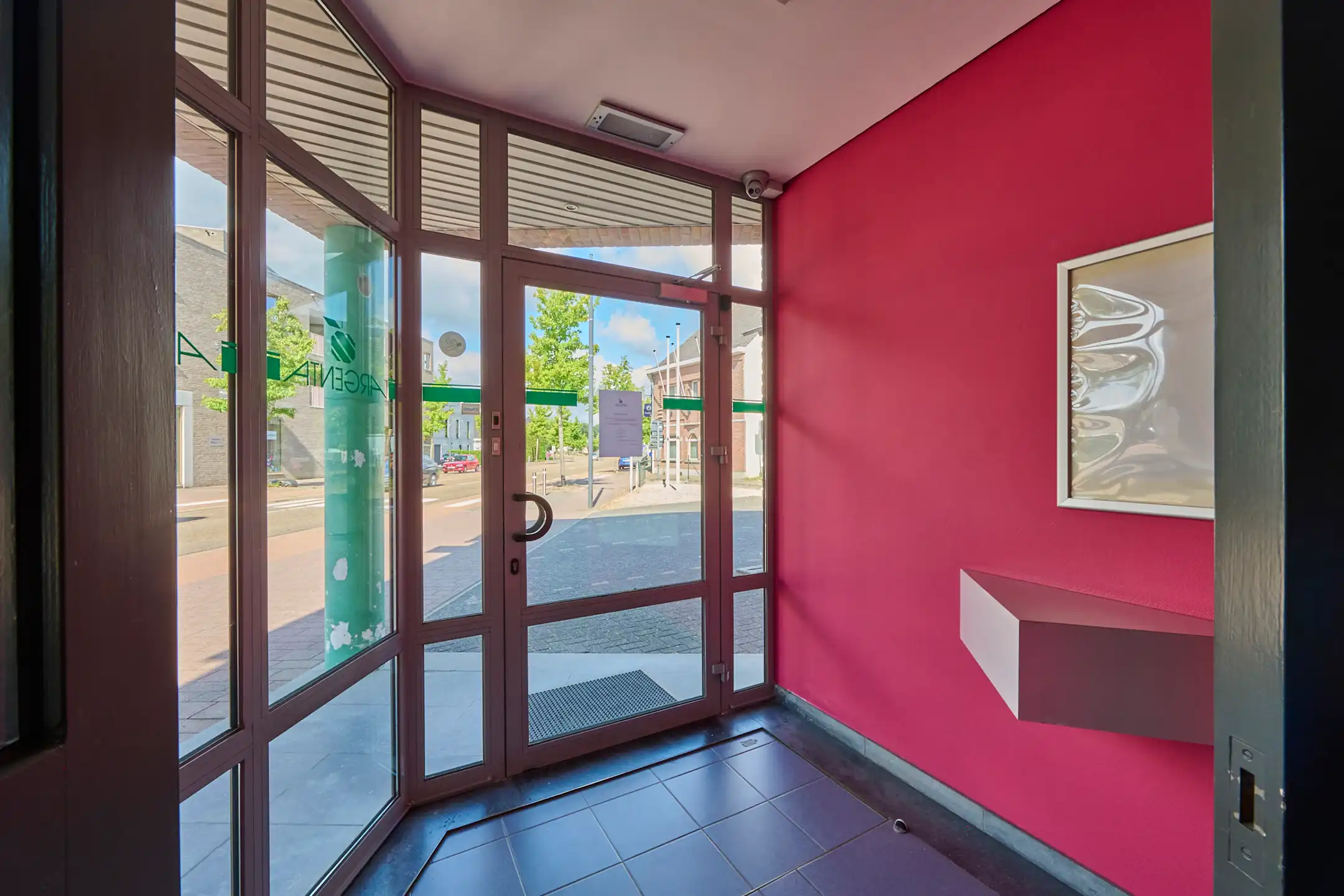 Te huur: kantoor/handelsruimte van 220m² in Hechtel foto 6
