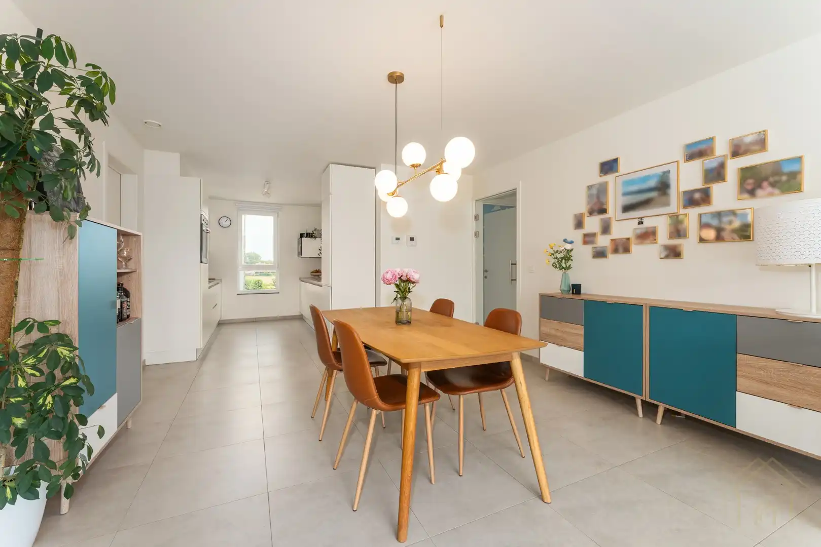 Recent en instapklaar appartement met drie slaapkamers en zonnig terras in hartje Menen foto 3