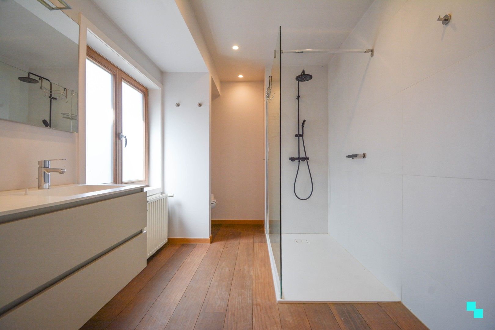 Eengezinswoning met 5 slp te centrum Roeselare foto 9