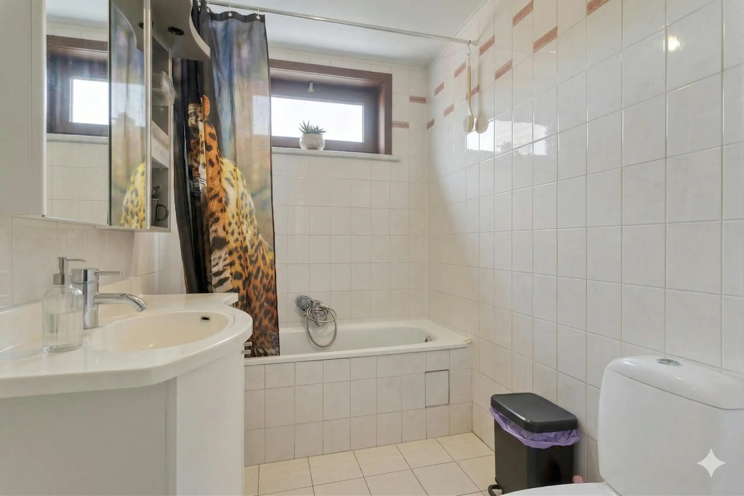 Gezellig huis met 2 slaapkamers en zolder,centraal in Izegem foto 7