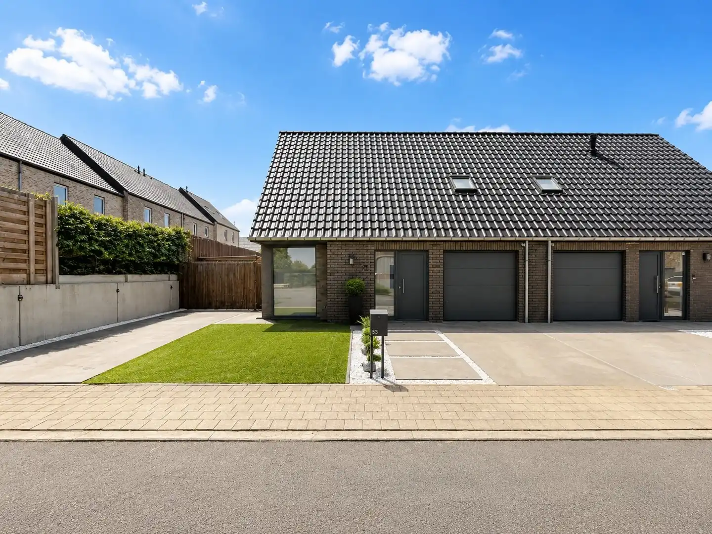 Moorslede - Ruime gezinswoning met tuin en dubbele oprit foto {{pictureIndex}}