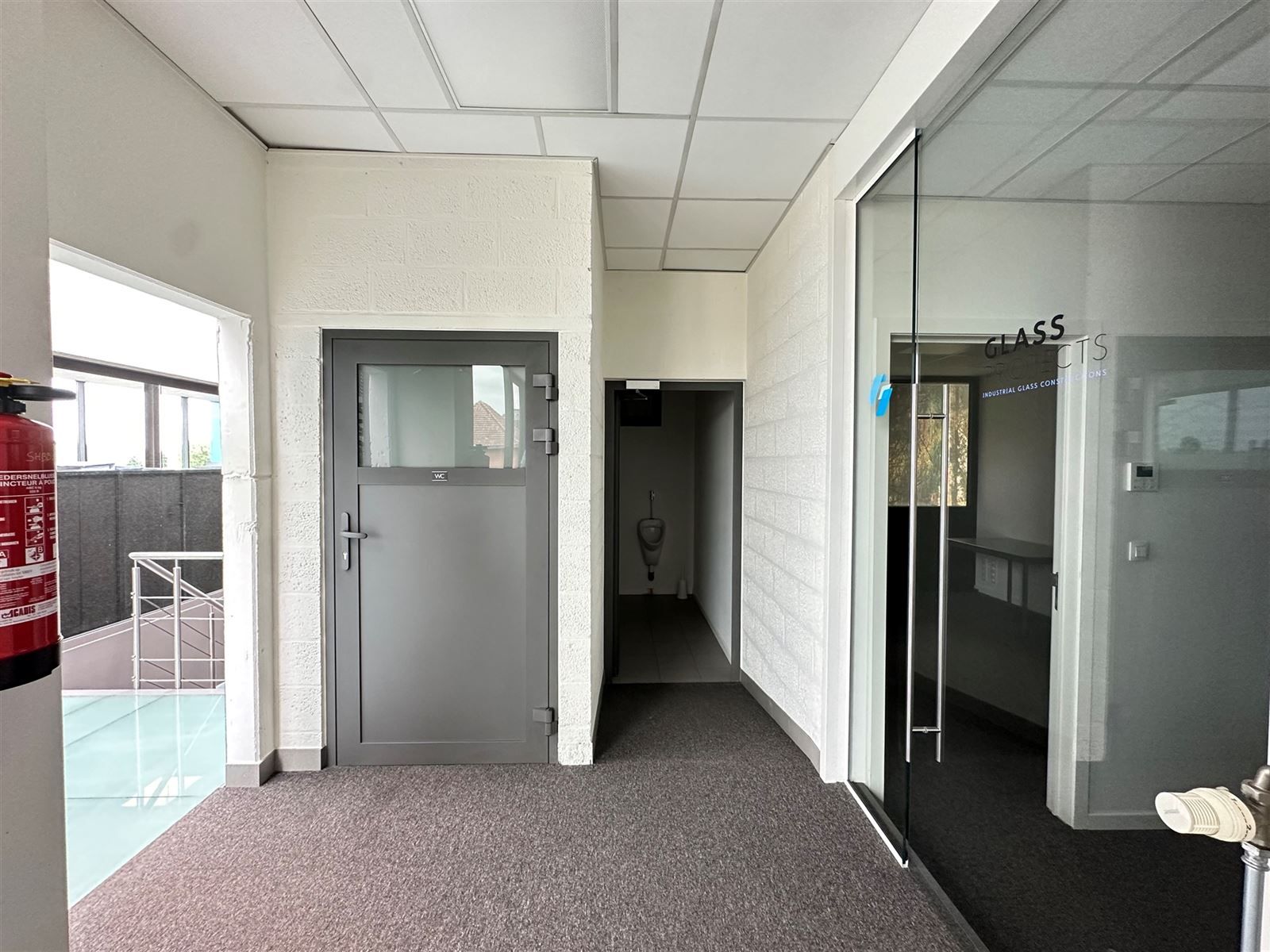 Kantoor/handelspand op toplocatie te Ninove! foto 7