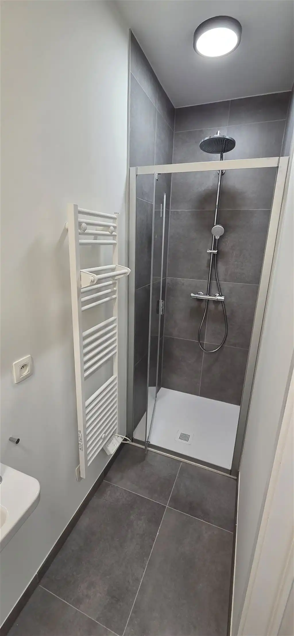 Zeer mooie handelsruimte/kantoor op fantastische locatie foto 8