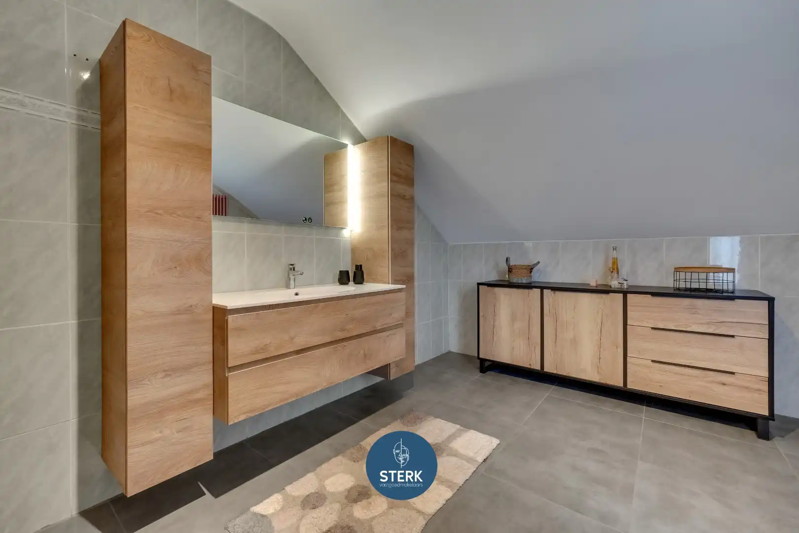 GEZINSWONING MET EEN BEWOONBARE OPP. VAN 311 M² TE VELDWEZELT-LANAKEN !  foto 16