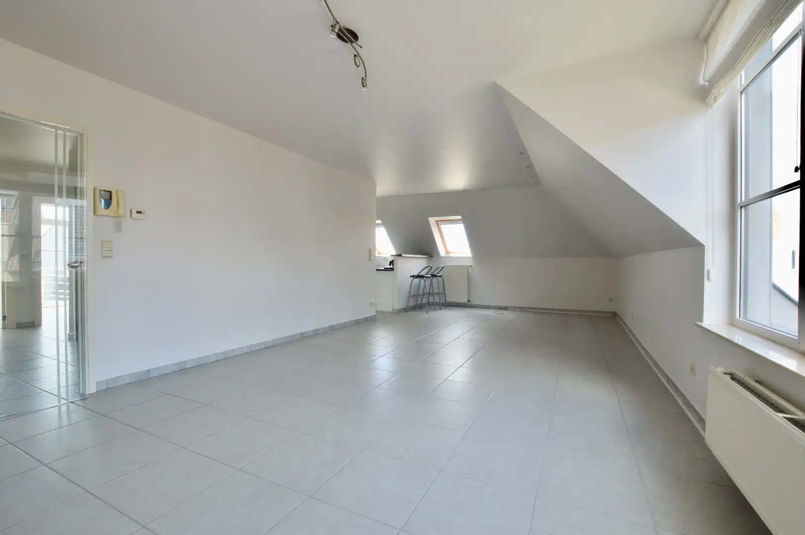 Ruim en mooi gelegen appartement in Residentie d' Oude Brouwerie met 3 slaapkamers, te Oudenburg foto 5