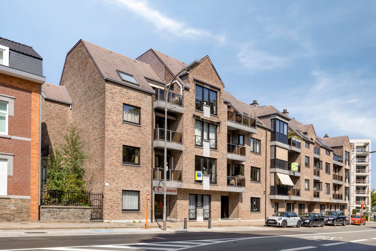 Centraal gelegen op toplocatie, lichtrijk appartement foto {{pictureIndex}}