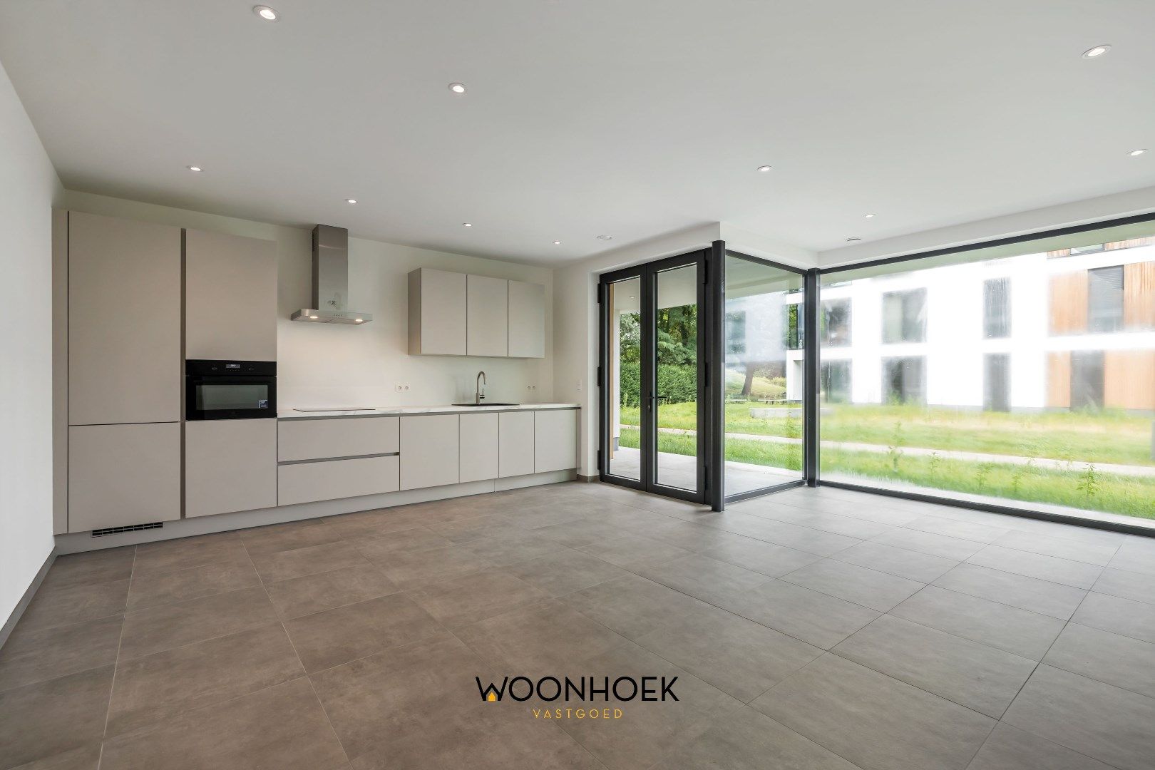 Luxueus 2-slpk nieuwbouwappartement OEVERPARK te Lokeren foto 2