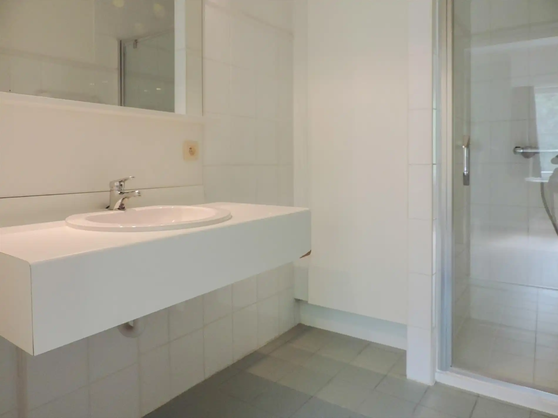 Gerenoveerde serviceflat met 1slk in klassevolle residentie in hartje Brugge foto 11