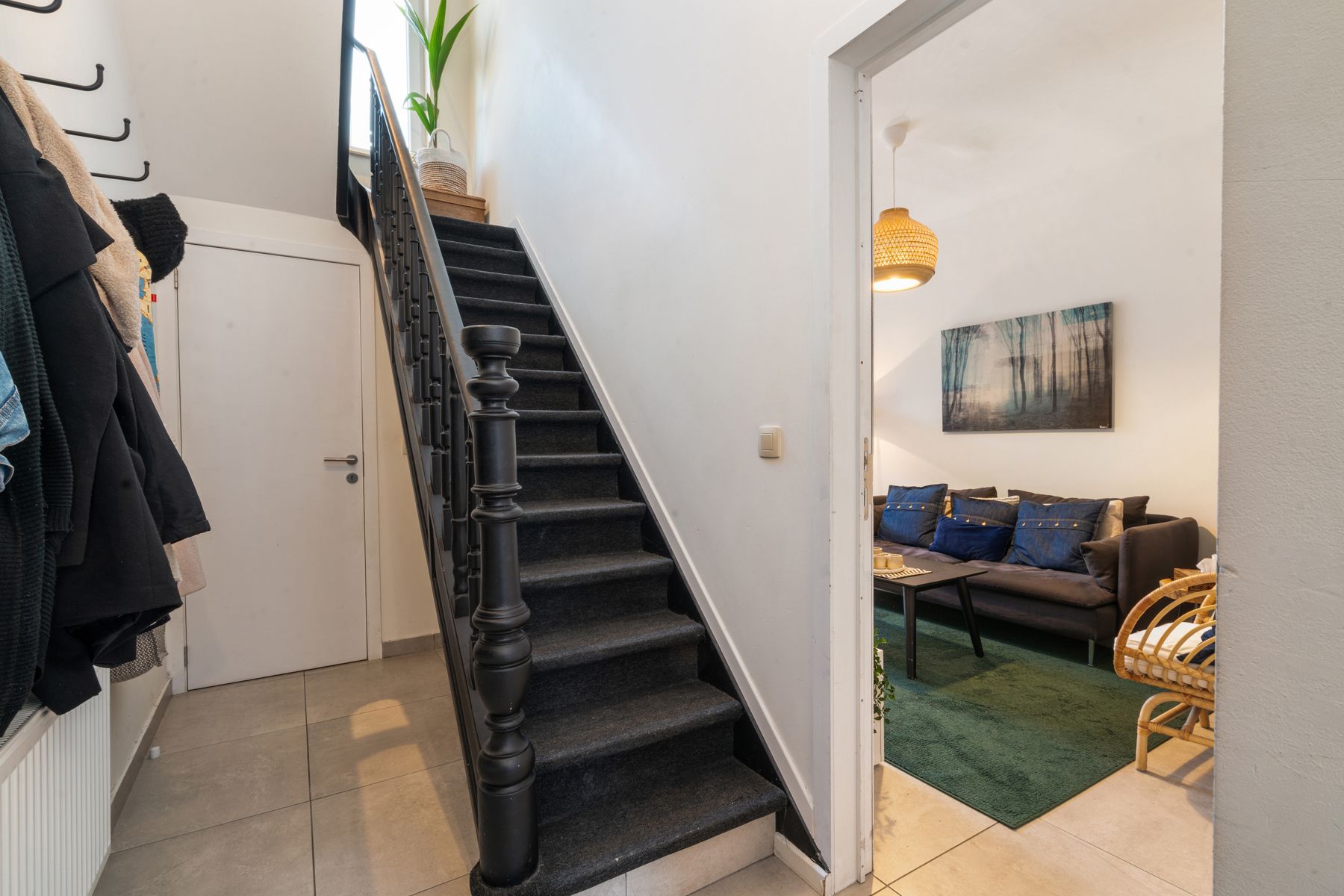 Volledig gerenoveerde rijwoning met stadstuin in Aalst foto 6