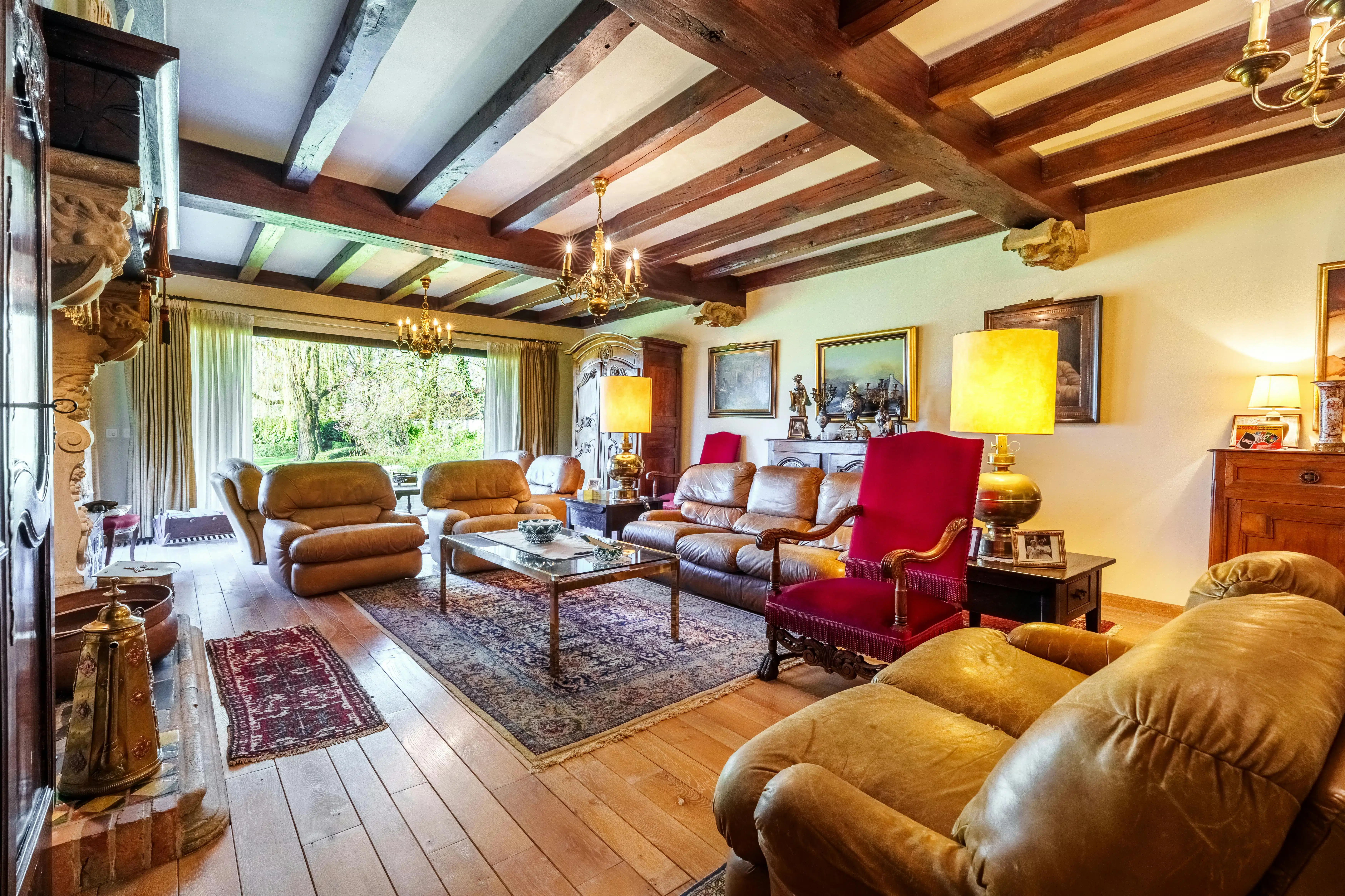 Unieke villa met vijver te koop aan de rand van Roeselare foto 8