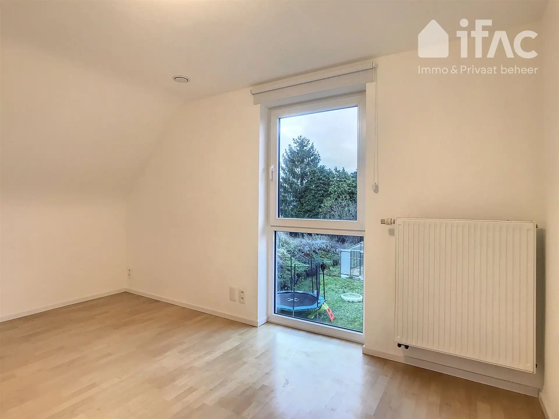 Villa met 4 slaapkamers en leuke tuin foto 12