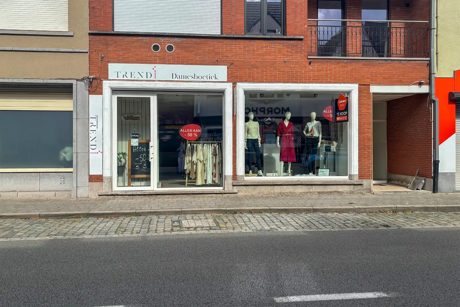 Handelspand met tuin op commerciële ligging in Ruddervoorde. foto {{pictureIndex}}