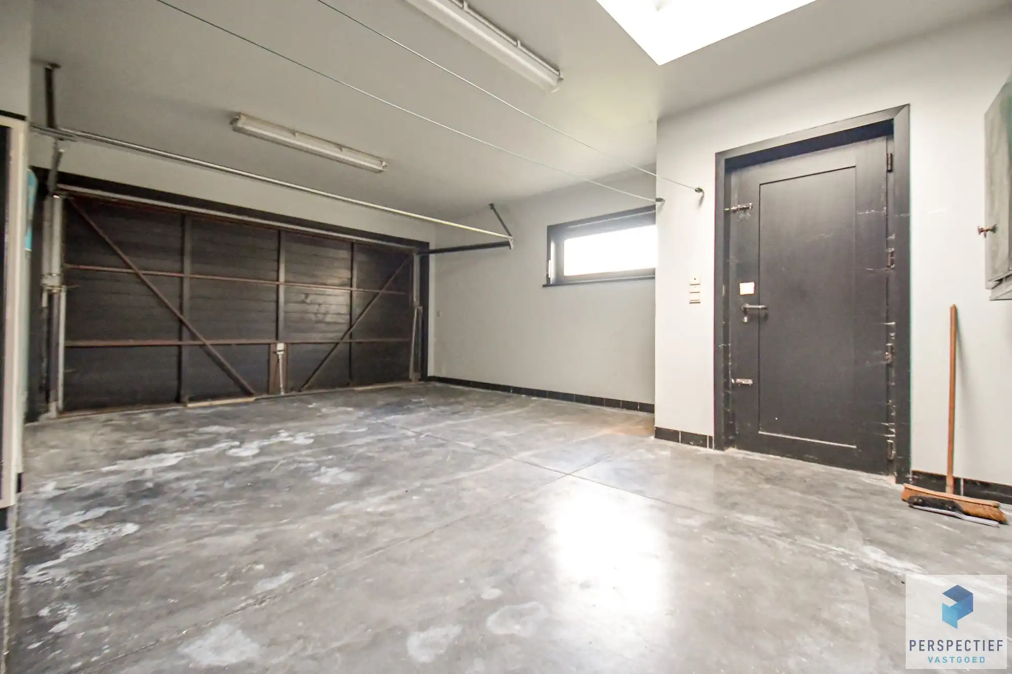 Centraal gelegen ruime woning met 3 slaapkamers - garage en grote tuin foto 14