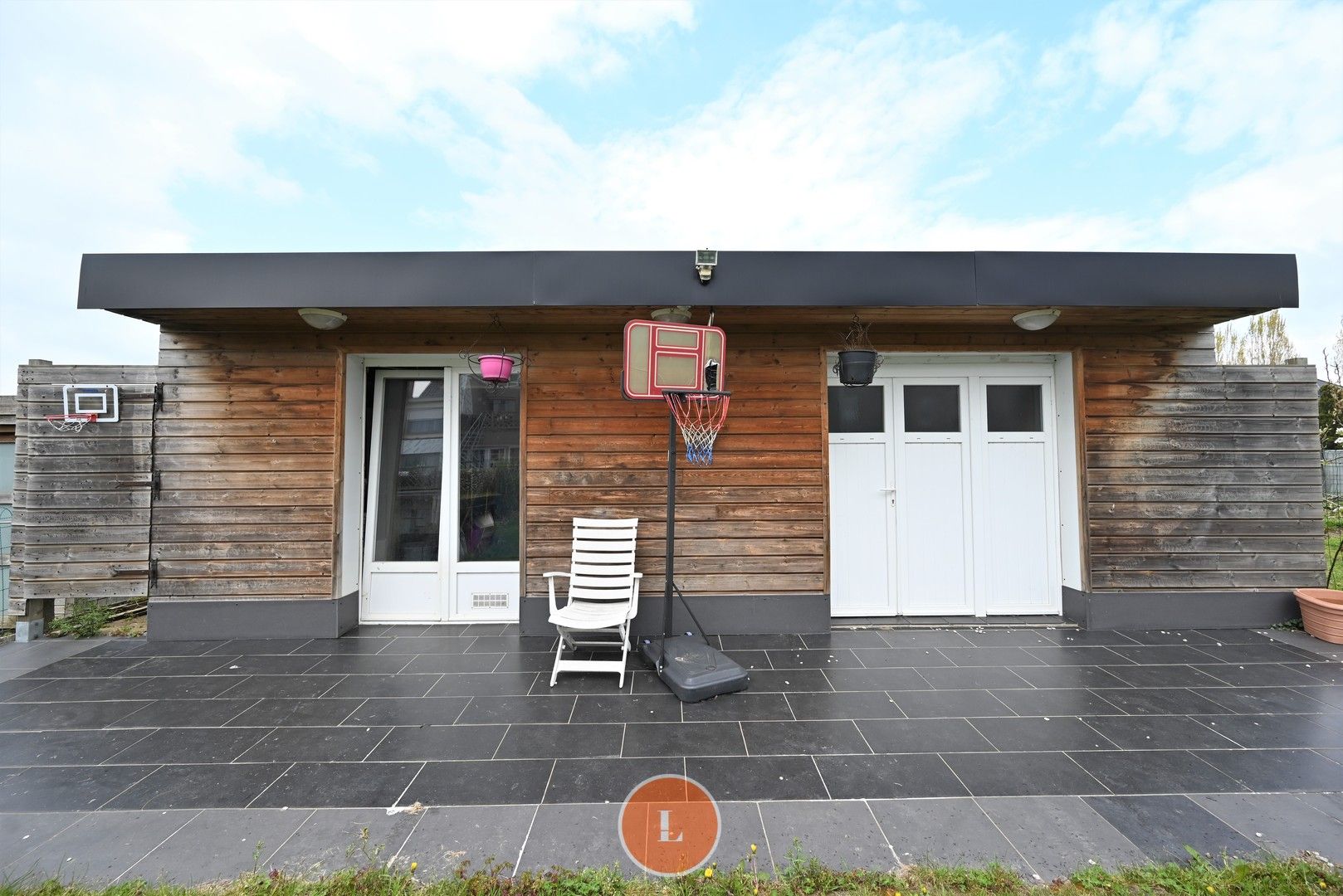 Recente rijwoning met grote garage en tuin in Menen foto 14