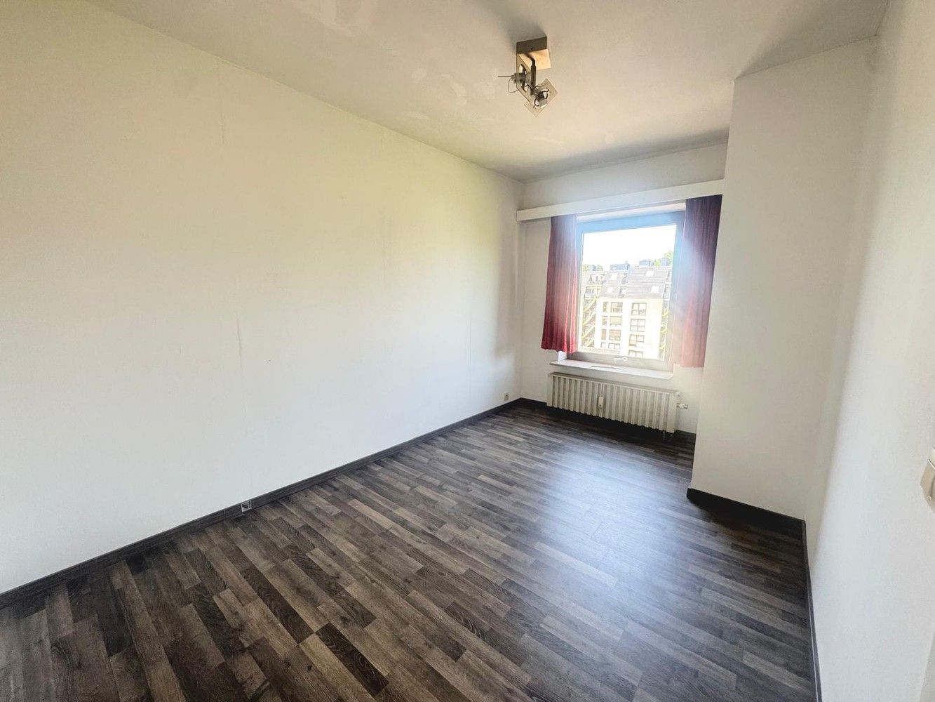 Intrekklaar appartement pal in het centrum van Genk foto 7