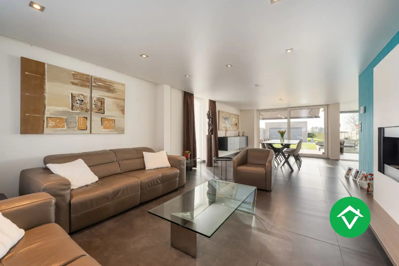 Alleenstaande woning met 4 slaapkamers en garage te Aartrijke foto 5