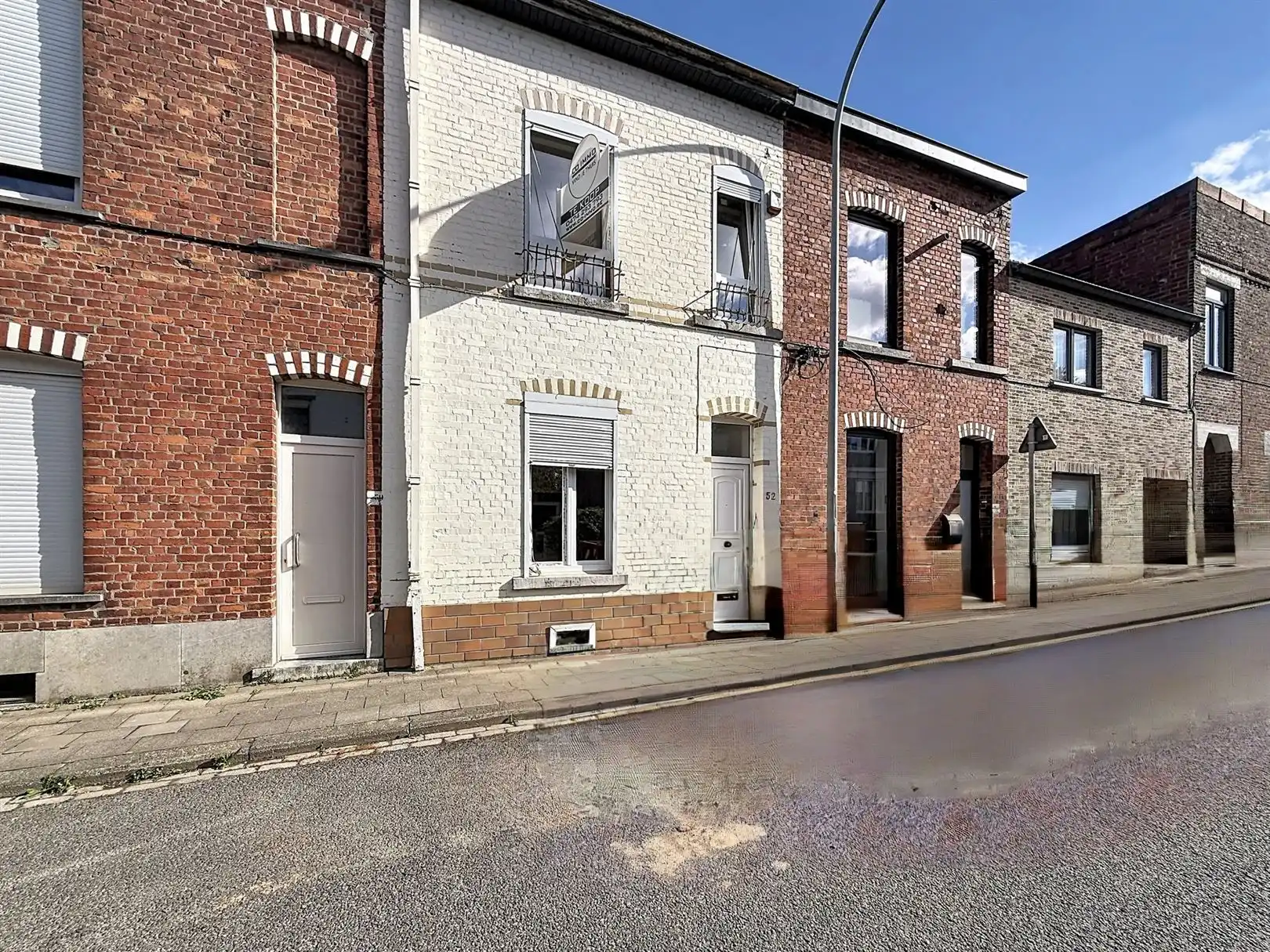 Gerenoveerde rijwoning, 4 slpks, 2 bdks, terras en tuin foto {{pictureIndex}}