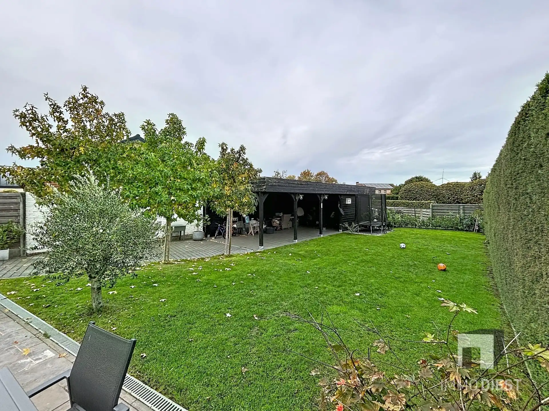 Trendy - volledig gerenoveerde woning met 3 slaapk en 2 badkamers foto 38