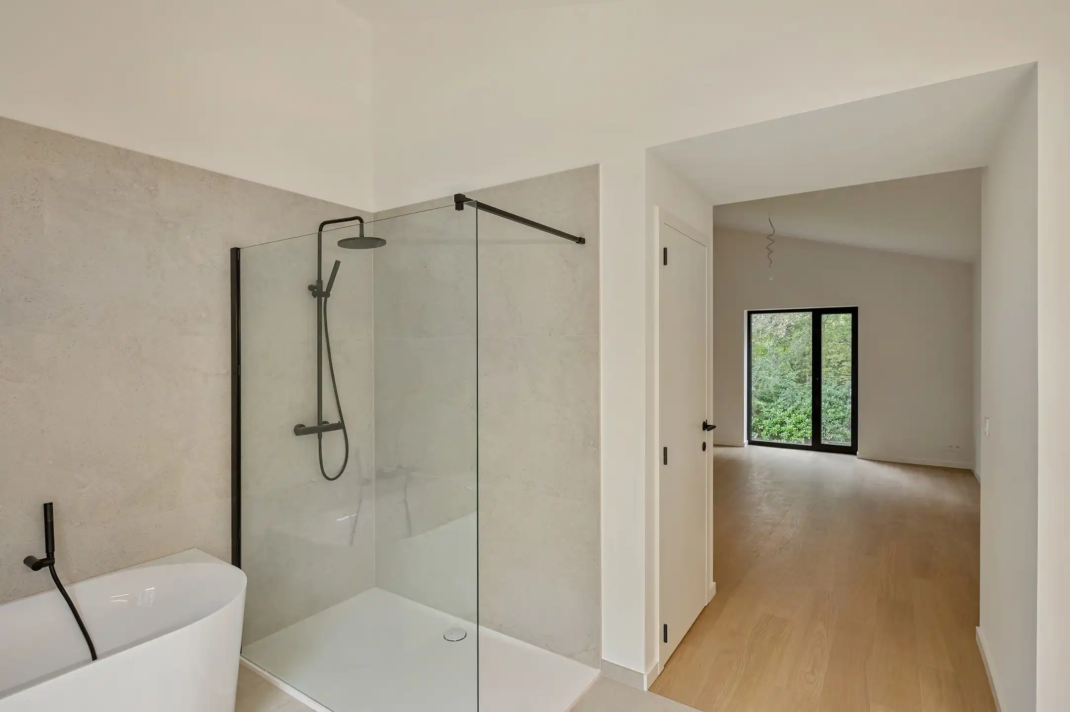 Vrijstaande nieuwbouwwoning op ca. 538 m² grond foto 13