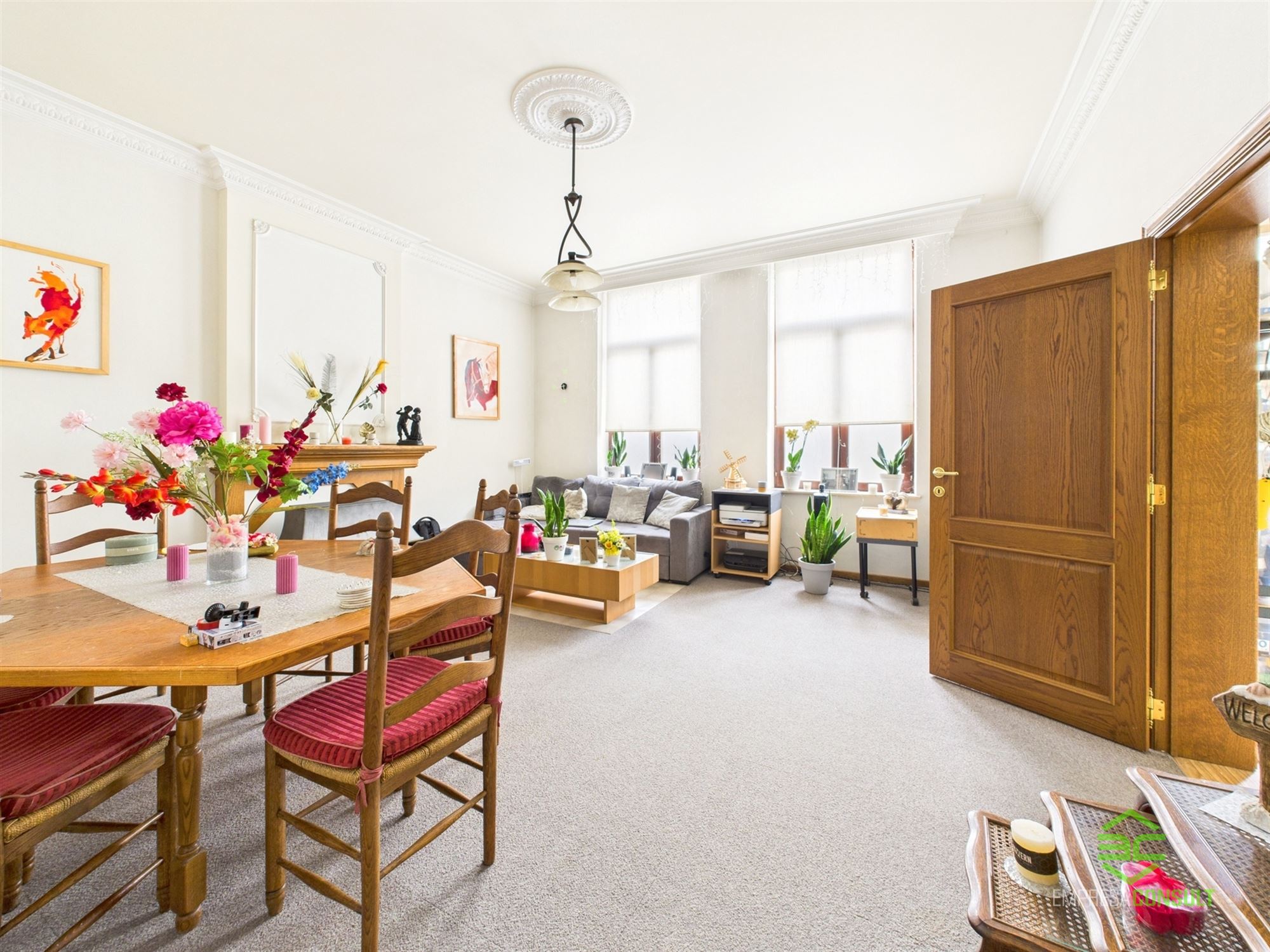 Ruime burgerwoning met groot achtergelegen magazijn! foto 13