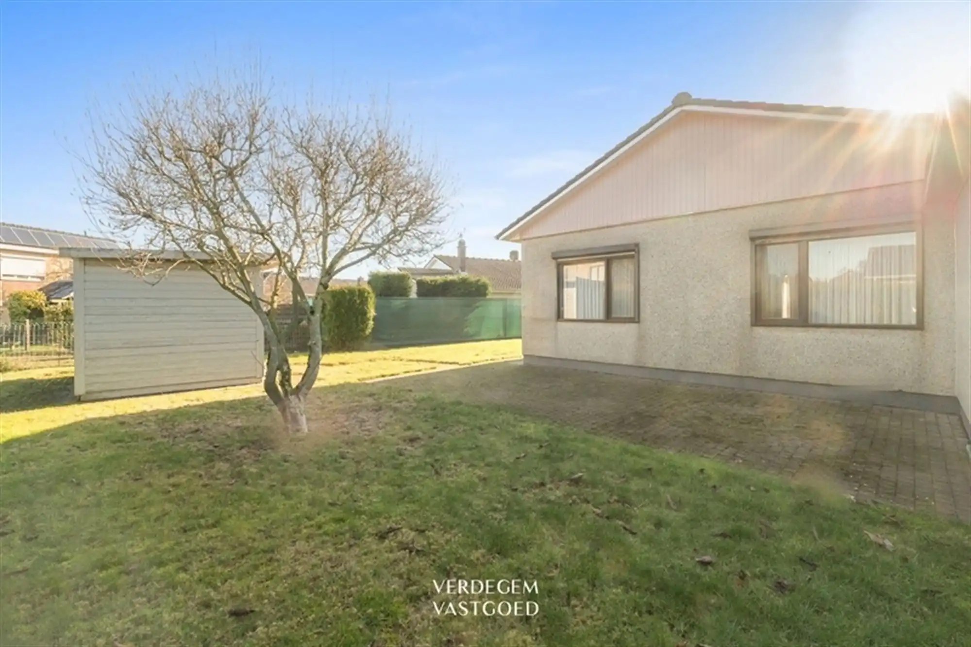 Rustig gelegen bungalow met 3 slaapkamers, garage en tuin foto 17