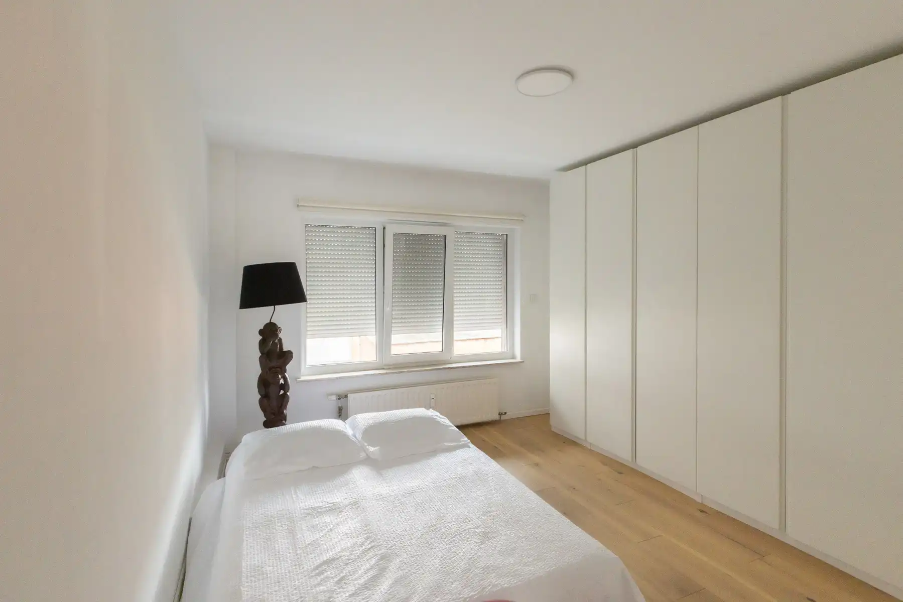 Lichtrijk appartement met hoogwaardige afwerking foto 9