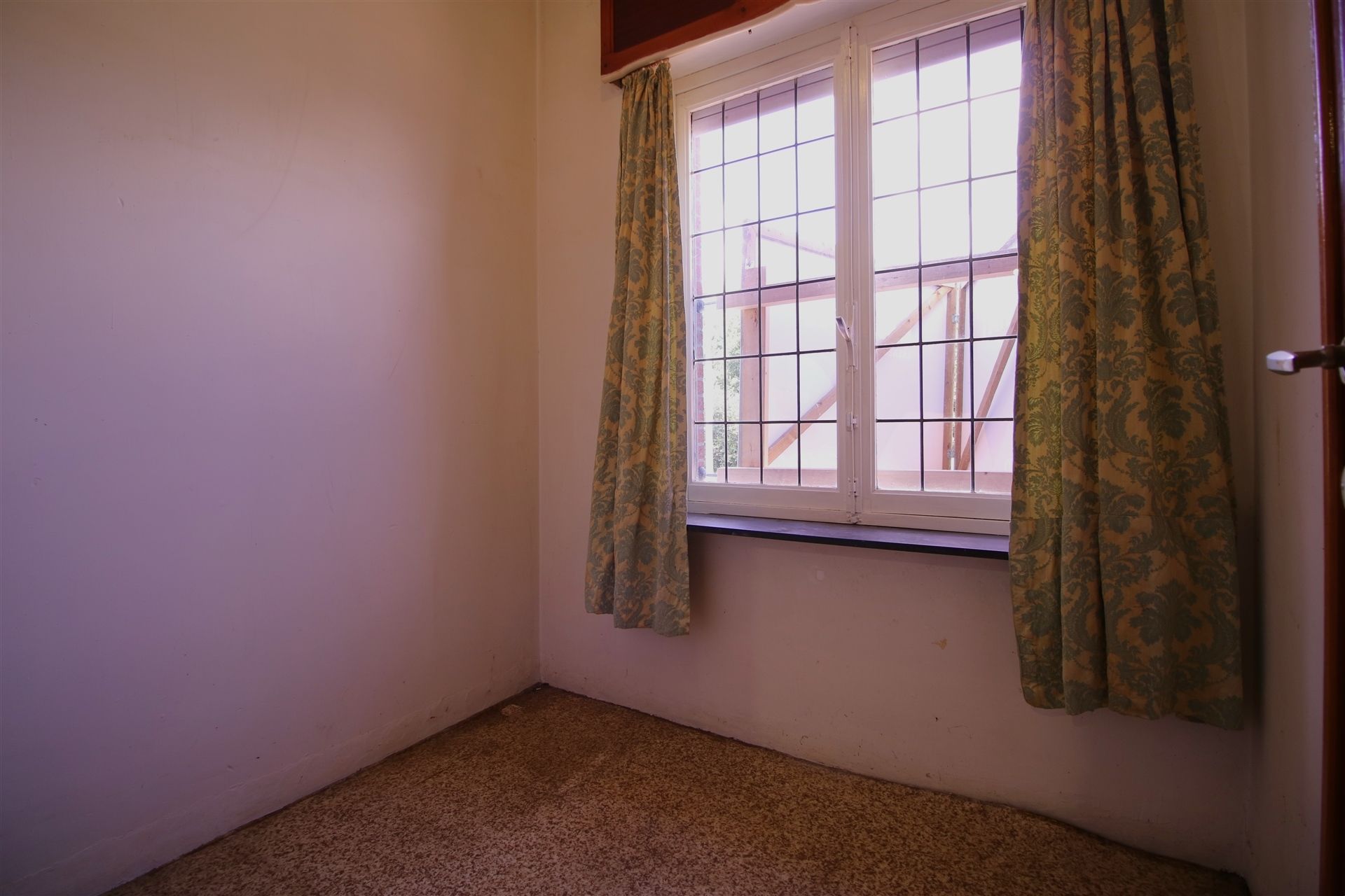 Te renoveren woning HOB in doodlopende straat foto 21