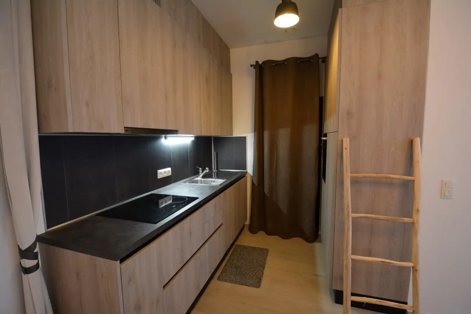 Gezellig en modern gelijkvloers appartement vlakbij de jachthaven  foto 3