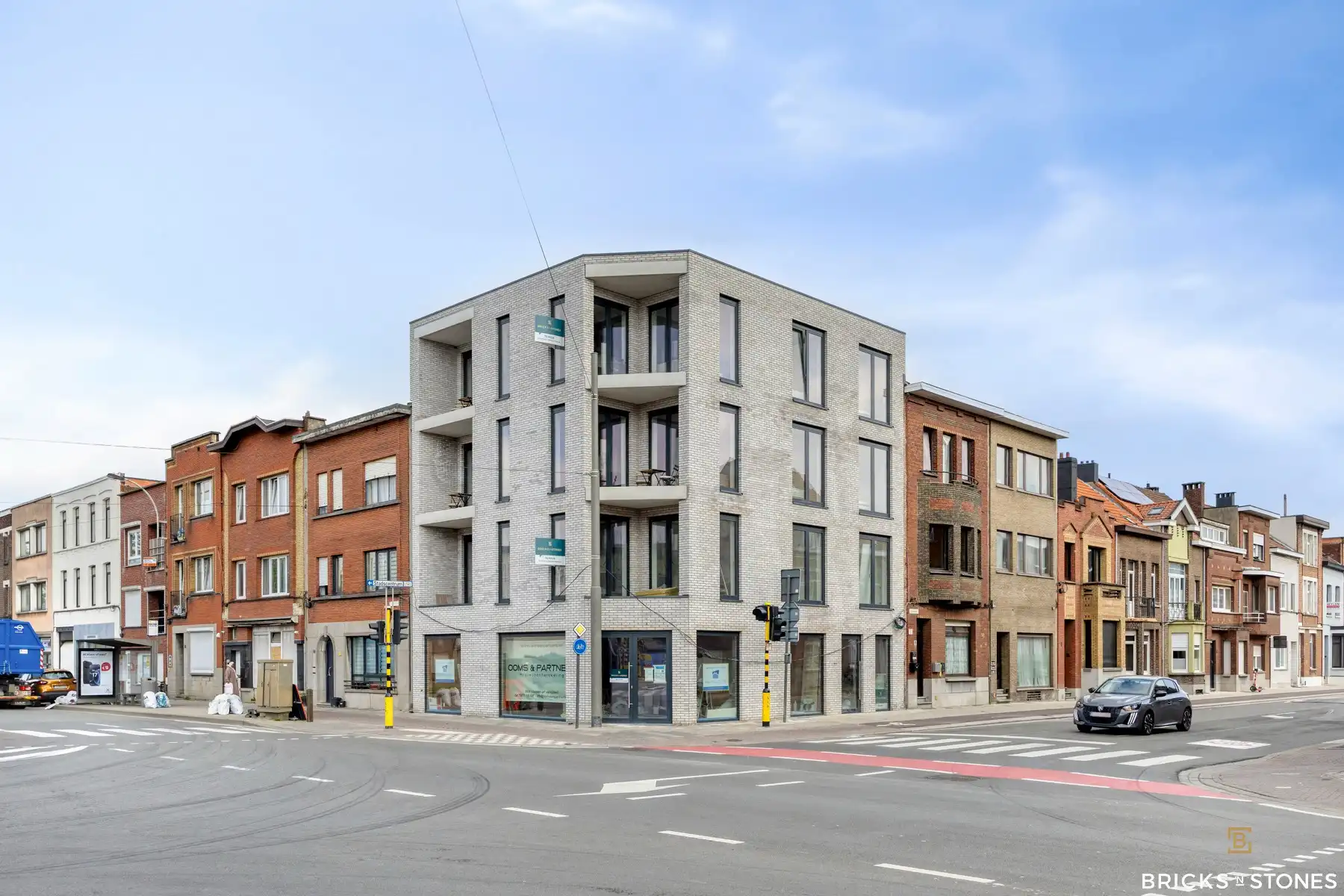 Luxe nieuwbouw appartement met 2 slaapkamers en terras foto 14