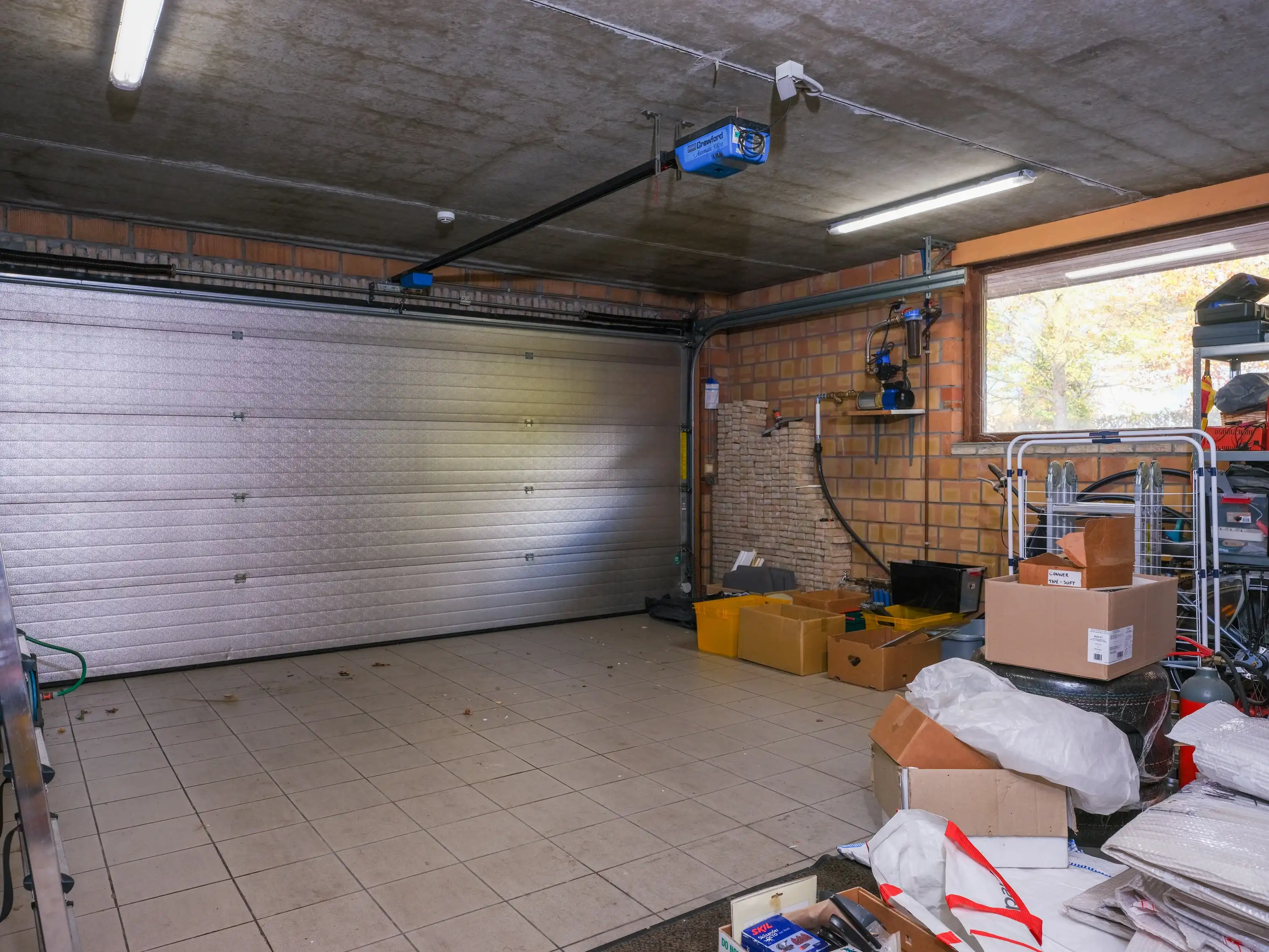 Bedrijfsgebouw met dubbele reserve foto 13
