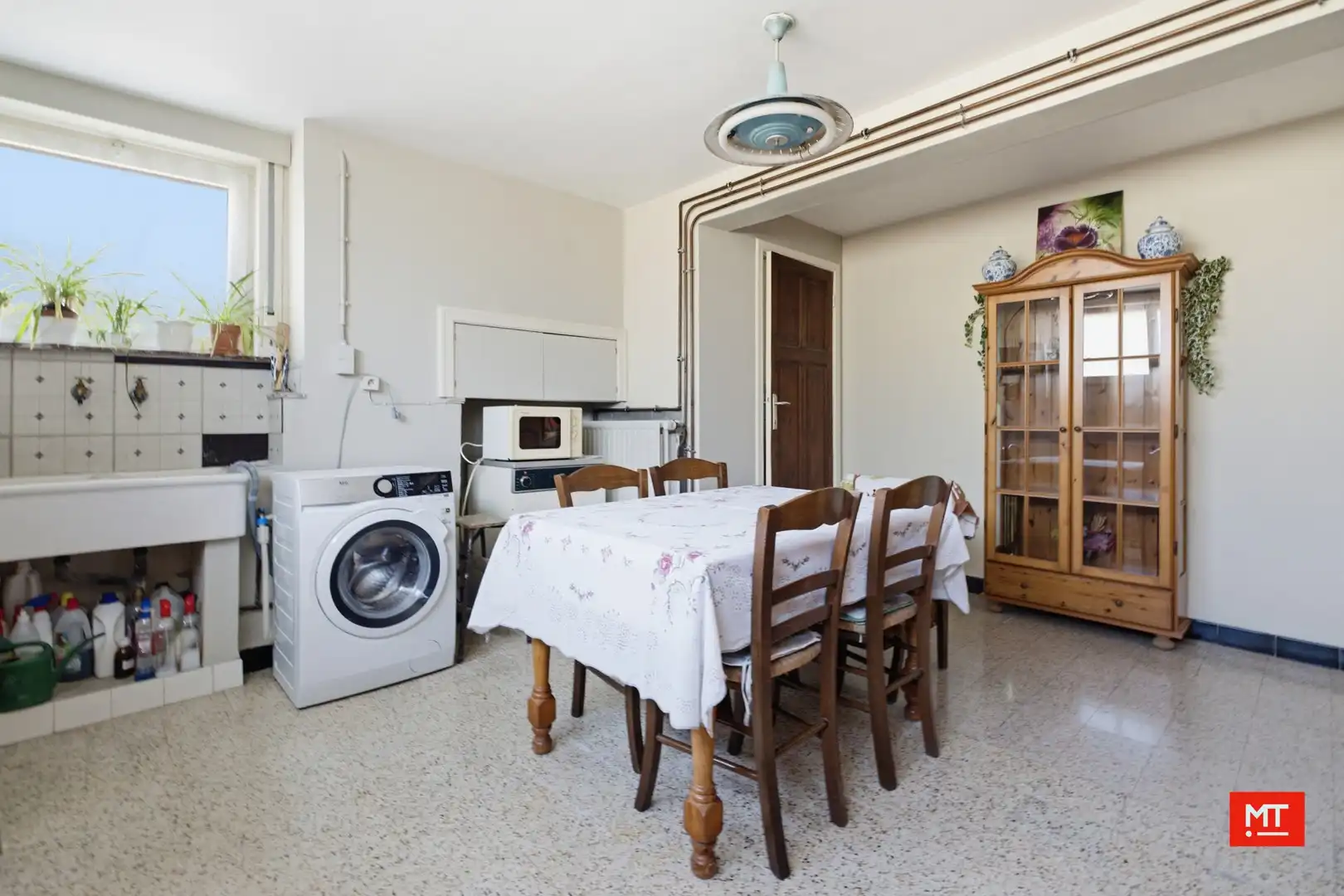 Te renoveren alleenstaande woning op een landelijke locatie in Wijtschate foto 15