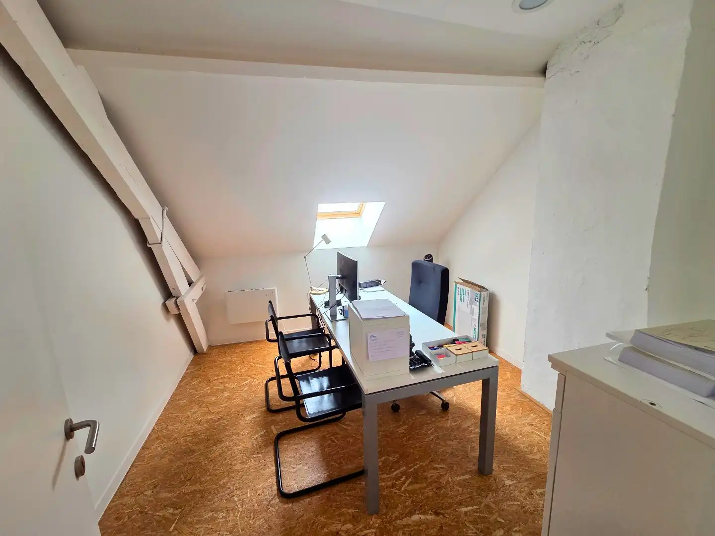 Kantoorruimte nabij de rechtbank van 325 m² foto 17