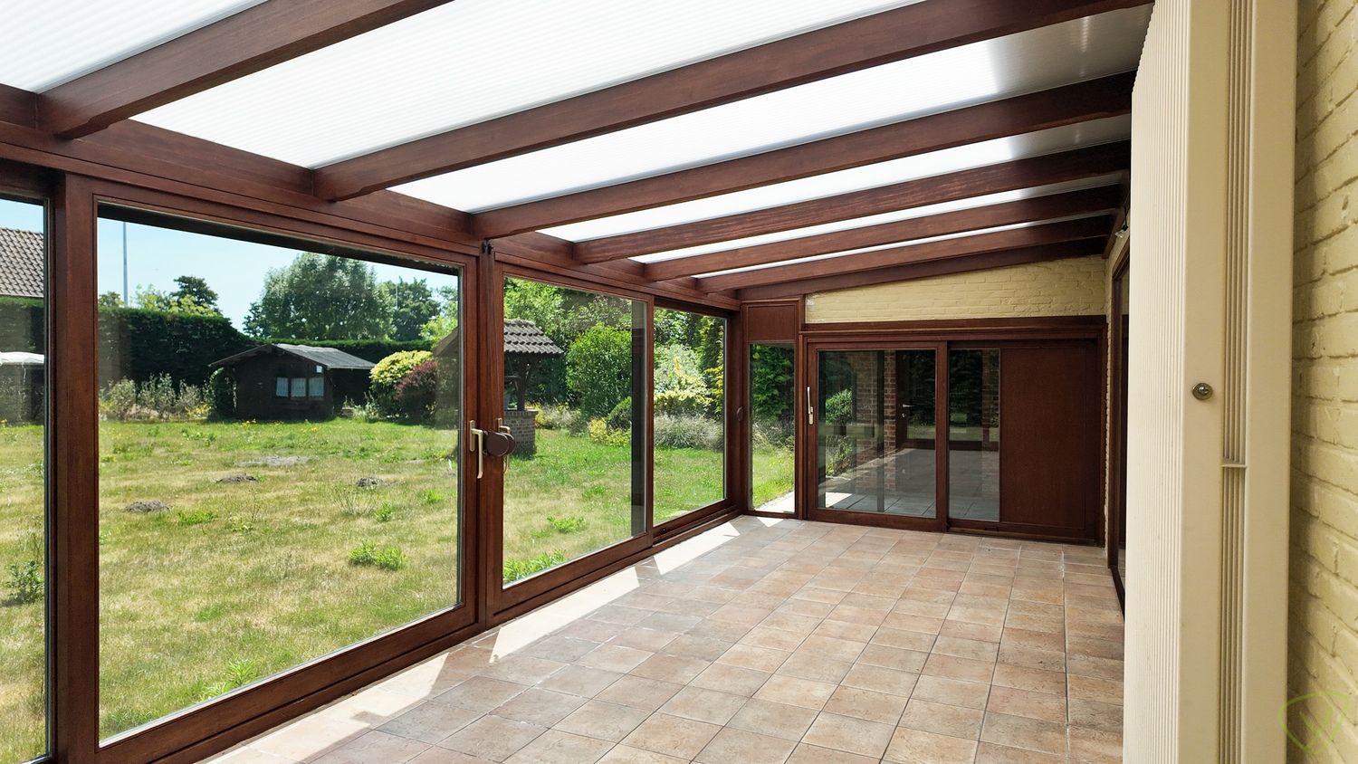 Villa op zonnig en ruim perceel met investeringspotentieel foto 7