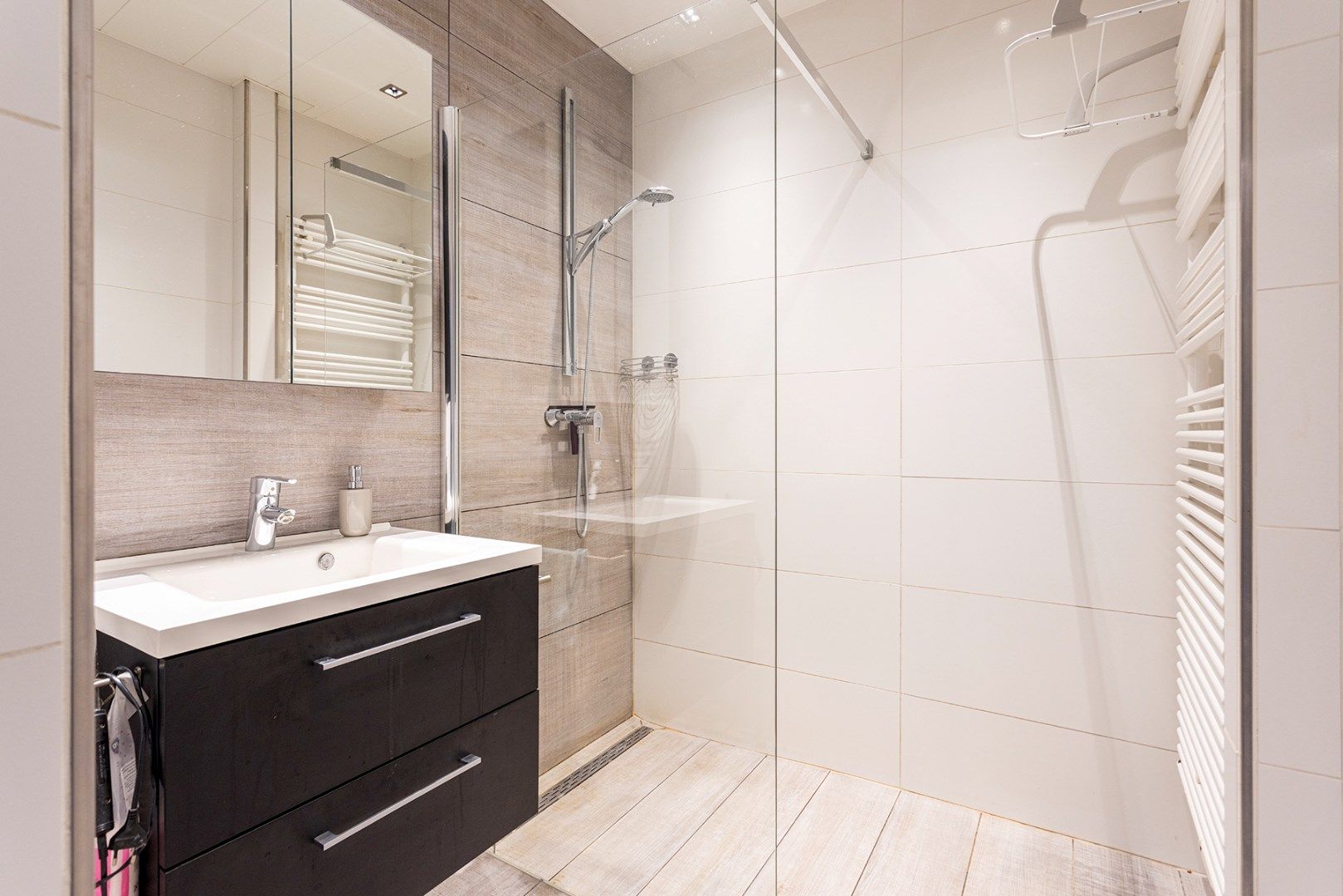Instapklaar gelijkvloers appartement met 1 slaapkamer en tuin! foto 4