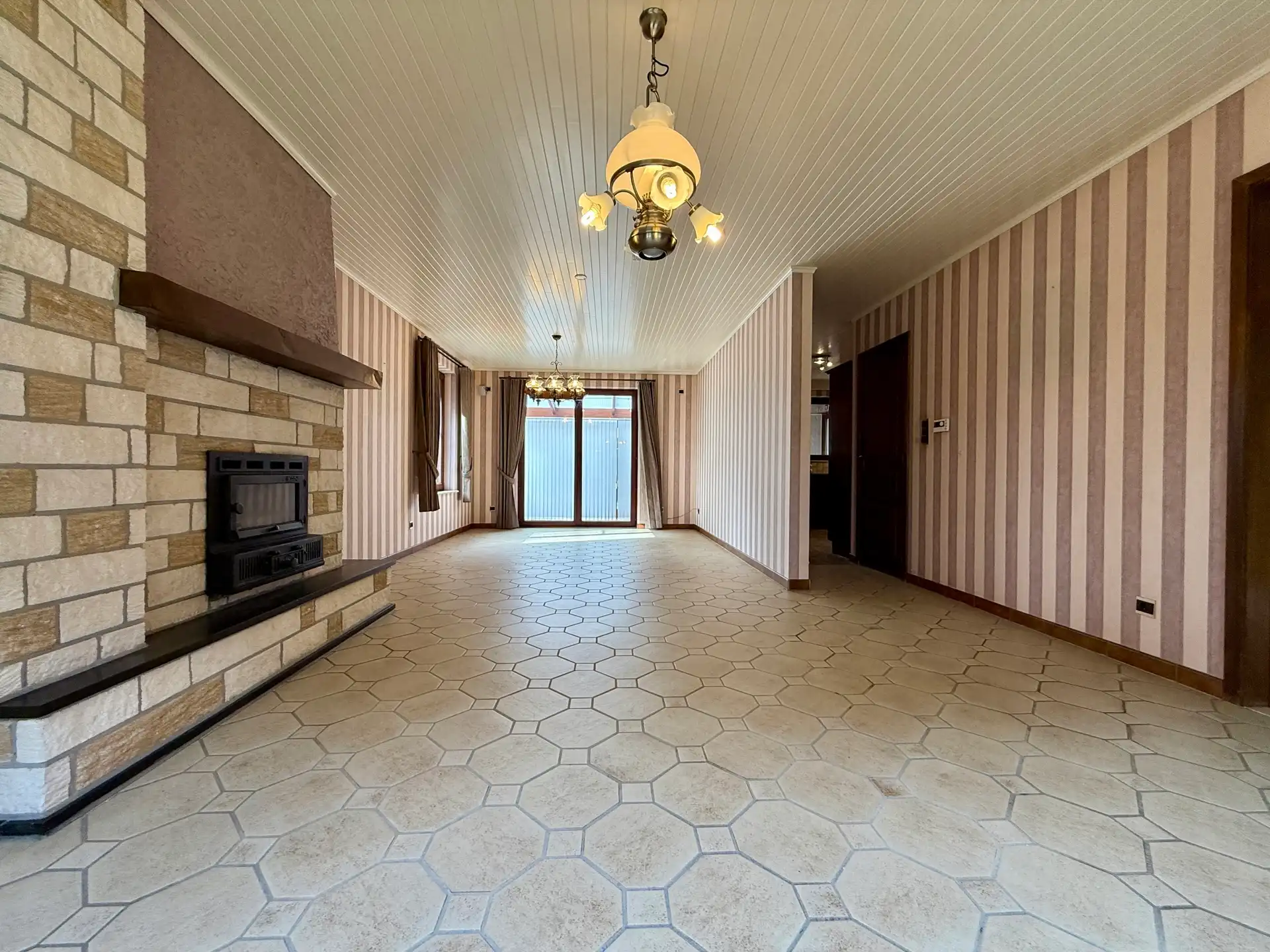 Vrijstaande woning met 4 slaapkamers op perceel van 6a72 foto 7