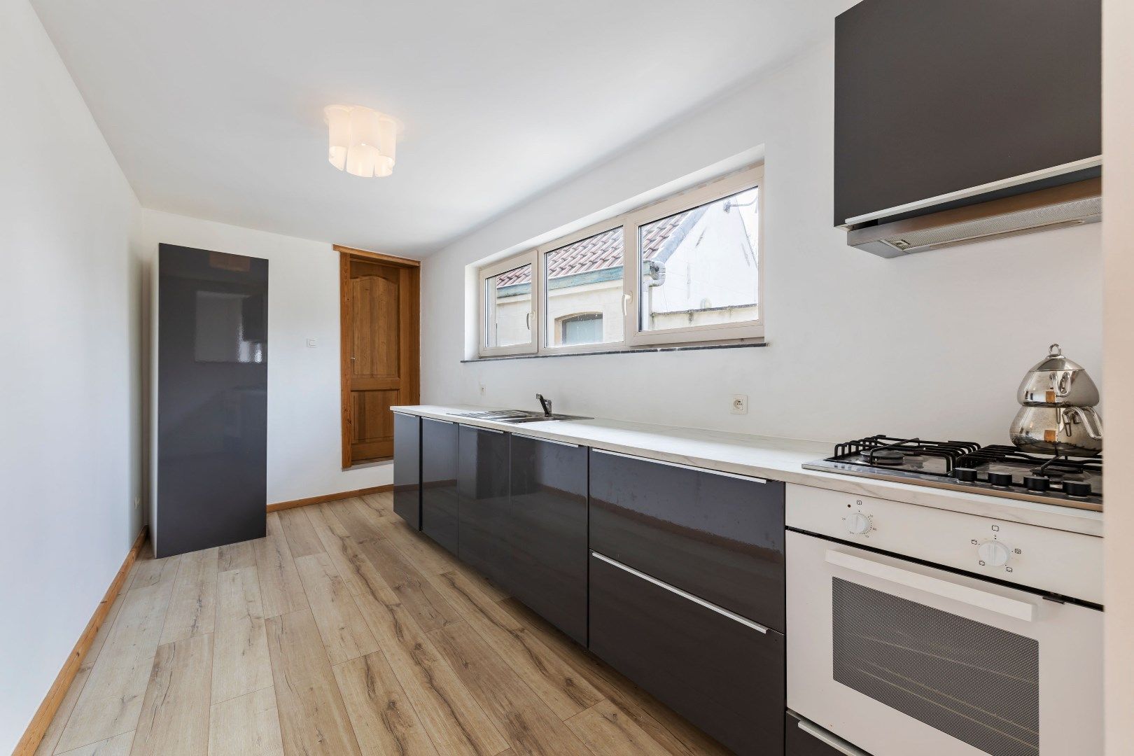 Exclusieve herenwoning met 4 entiteiten op toplocatie te Hamme! foto 16