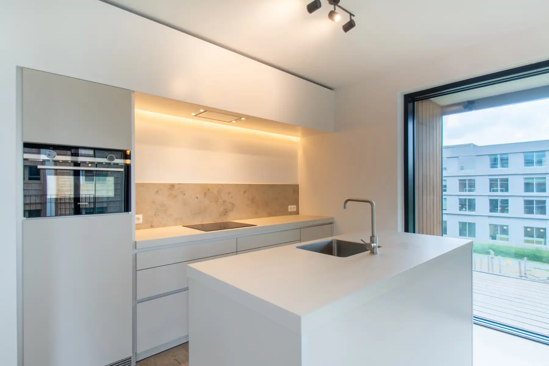 Uniek 2 slpk appartement met 2 terrassen (Nieuw Zuid) foto 4