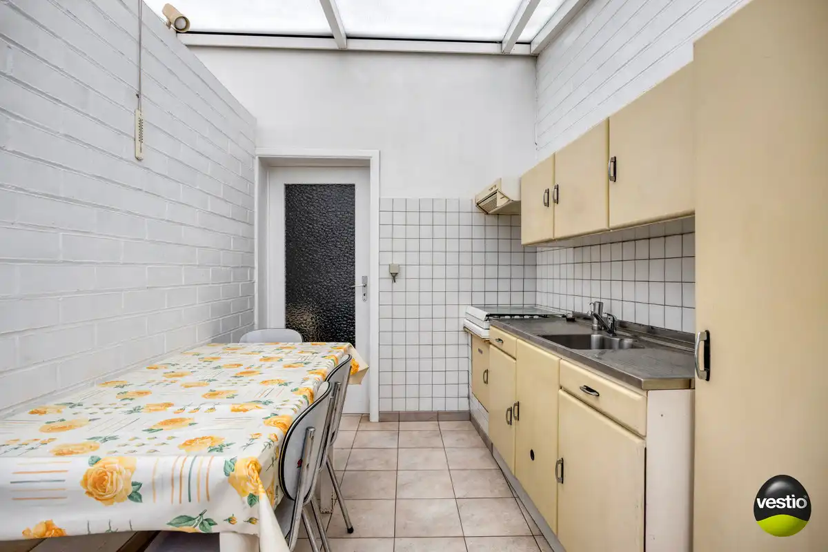 RUSTIG GELEGEN KARAKTERVOLLE AUTHENTIEKE WONING OP 6A85CA TE LAUW. foto 15